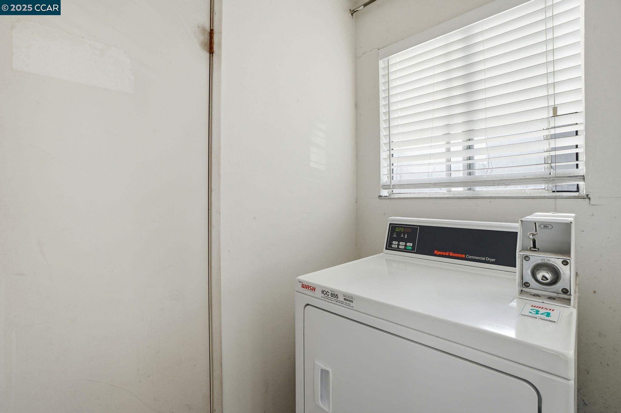 Detail Gallery Image 25 of 31 For 1045 Mohr Ln #B,  Concord,  CA 94518 - 2 Beds | 1/1 Baths