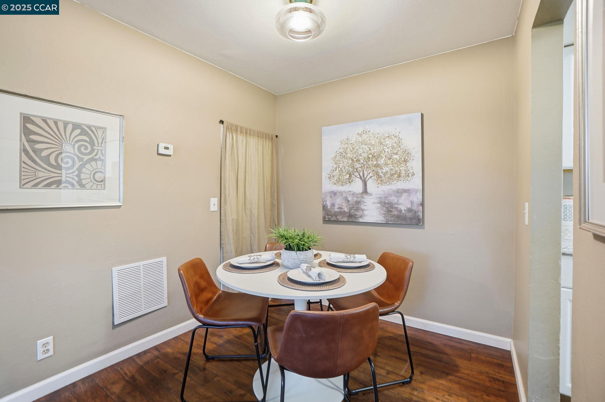Detail Gallery Image 10 of 31 For 1045 Mohr Ln #B,  Concord,  CA 94518 - 2 Beds | 1/1 Baths