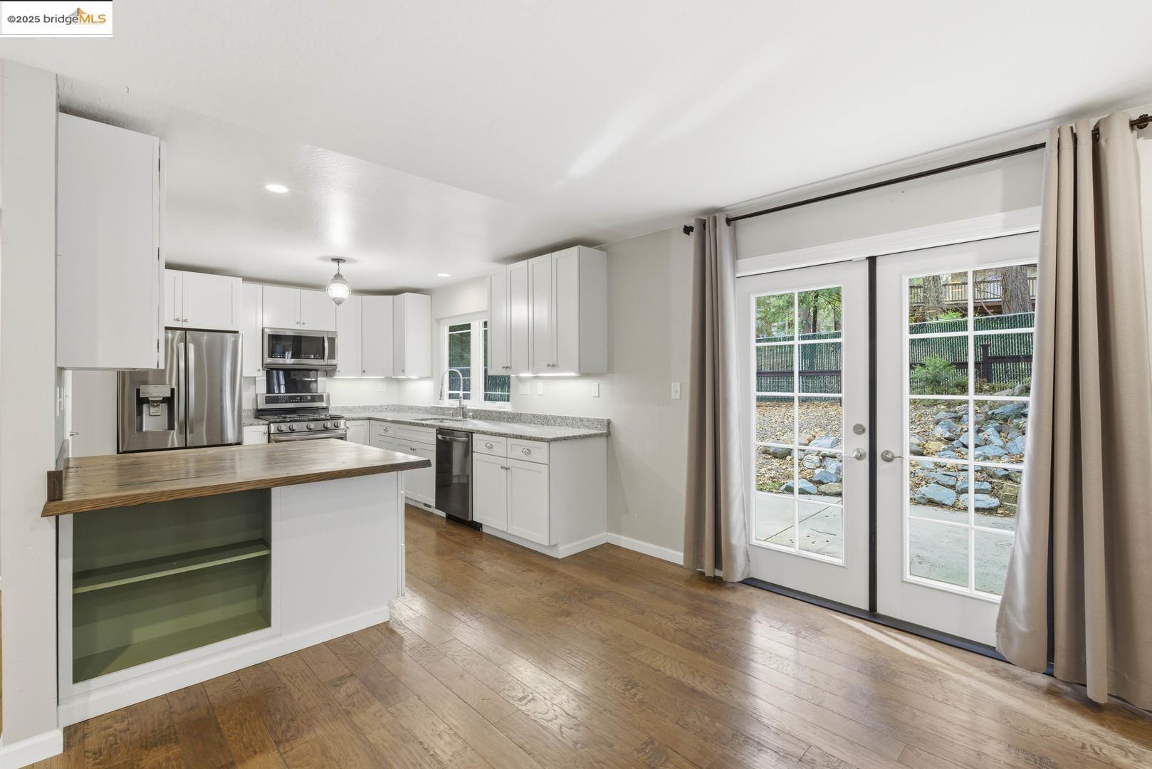 Detail Gallery Image 11 of 51 For 2136 Silver Drive, Arnold,  CA 95223 - 3 Beds | 2/1 Baths