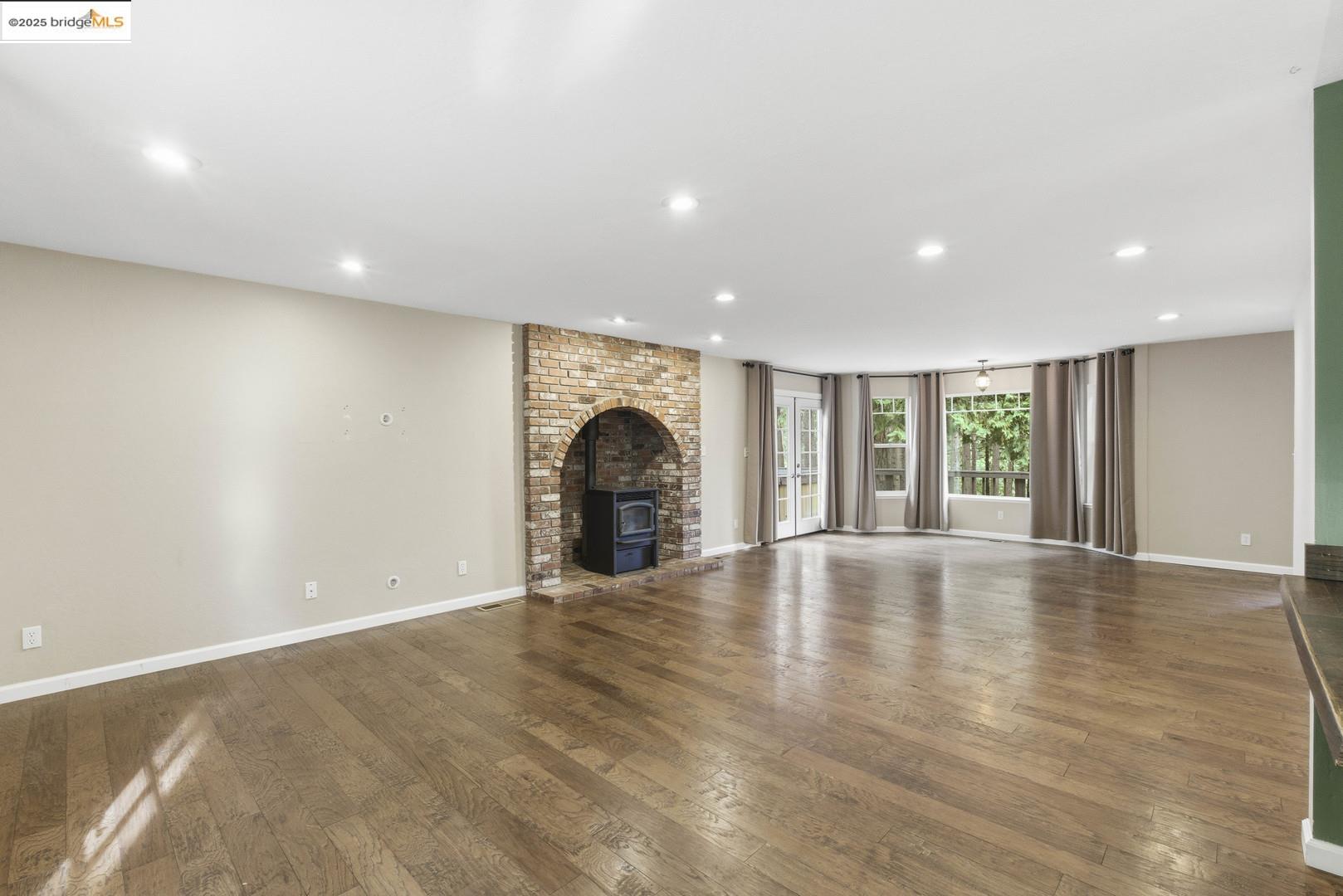 Detail Gallery Image 15 of 51 For 2136 Silver Drive, Arnold,  CA 95223 - 3 Beds | 2/1 Baths