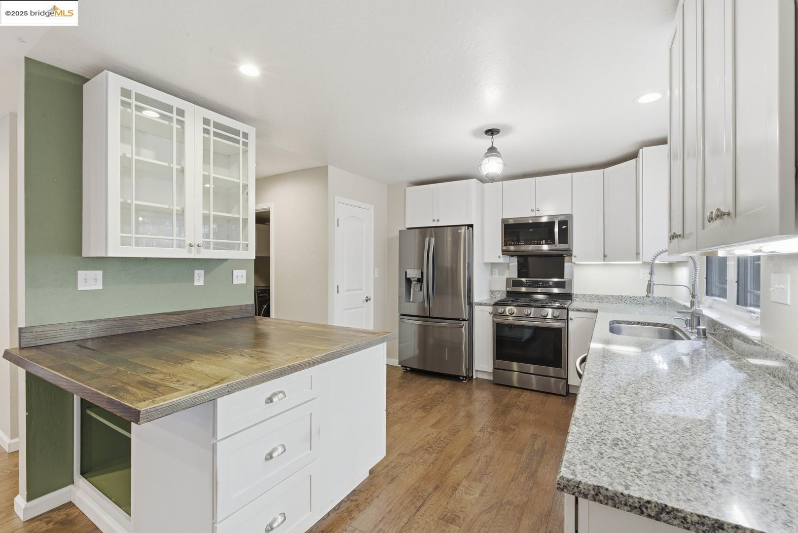 Detail Gallery Image 17 of 50 For 2136 Silver Dr, Arnold,  CA 95223 - 3 Beds | 2/1 Baths