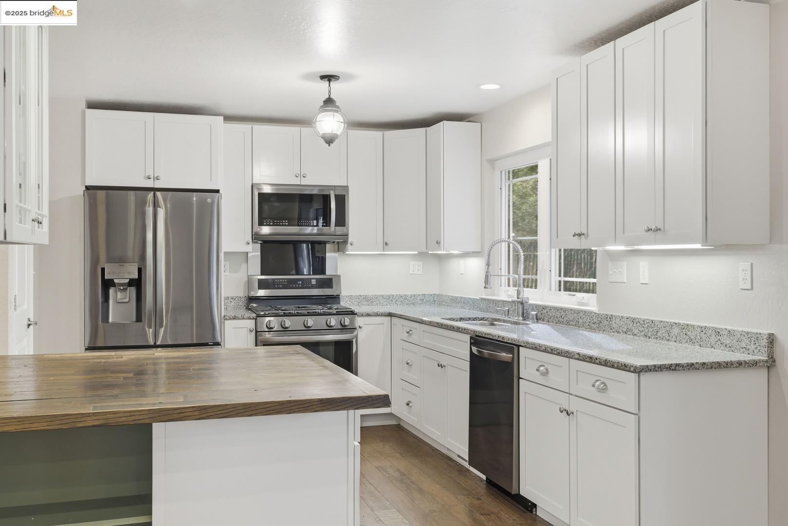 Detail Gallery Image 17 of 51 For 2136 Silver Drive, Arnold,  CA 95223 - 3 Beds | 2/1 Baths