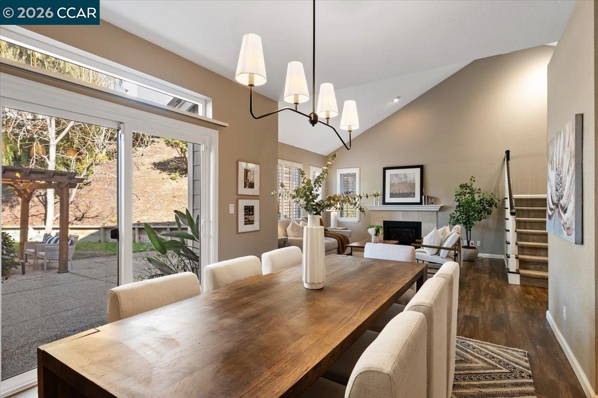 Front Image Thumbnail for CC41119052