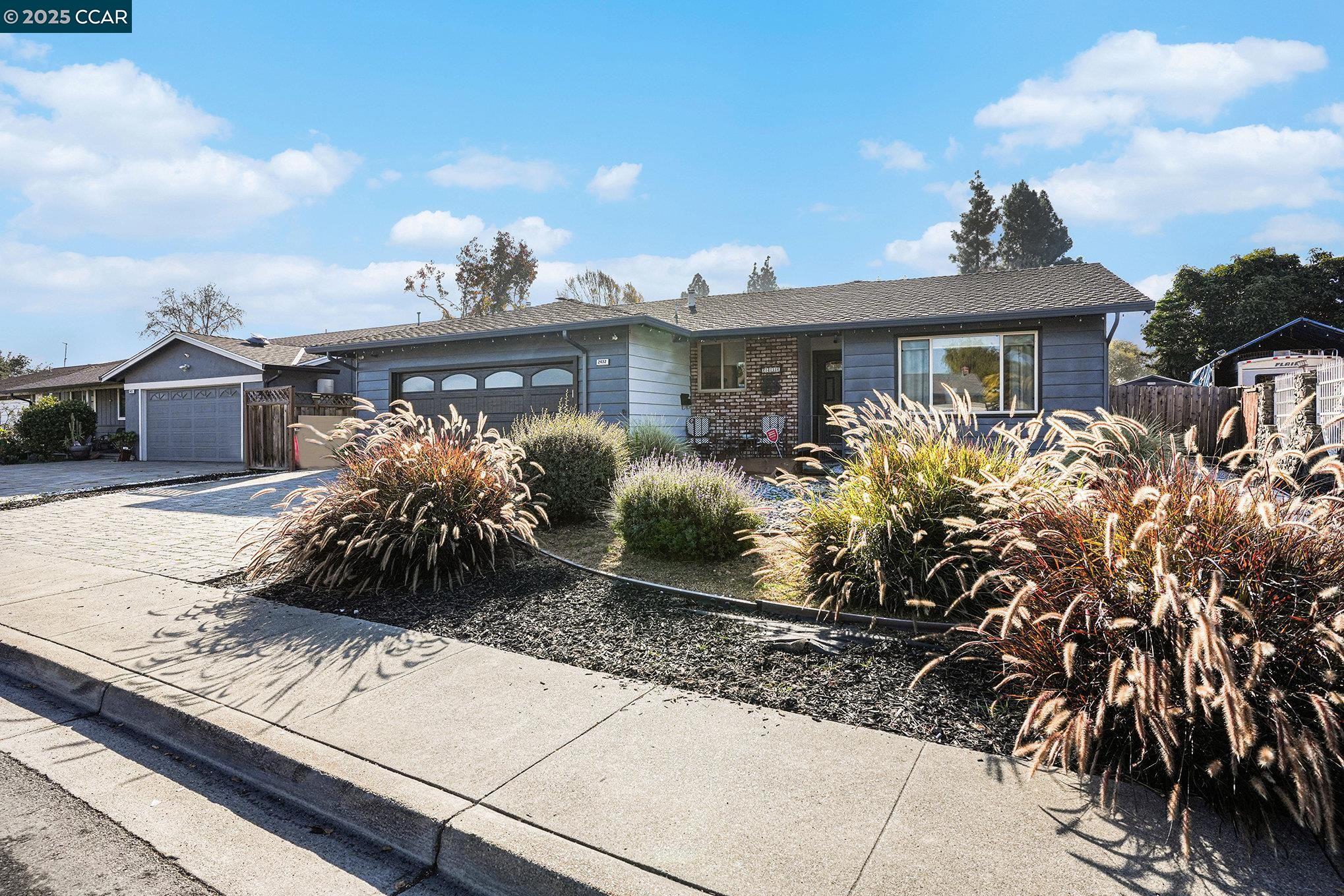 Detail Gallery Image 4 of 29 For 2432 Balmoral St, Union City,  CA 94587 - 4 Beds | 2 Baths