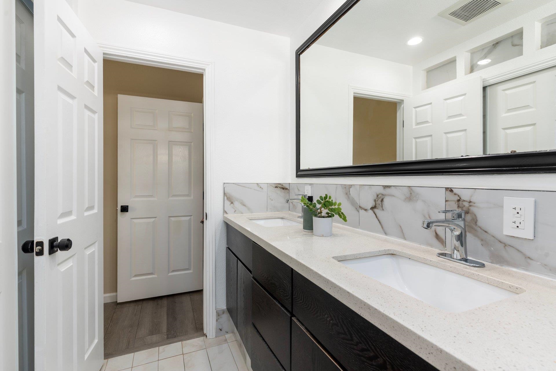 Detail Gallery Image 19 of 50 For 27912 Farm Hill Dr, Hayward,  CA 94542 - 6 Beds | 3 Baths