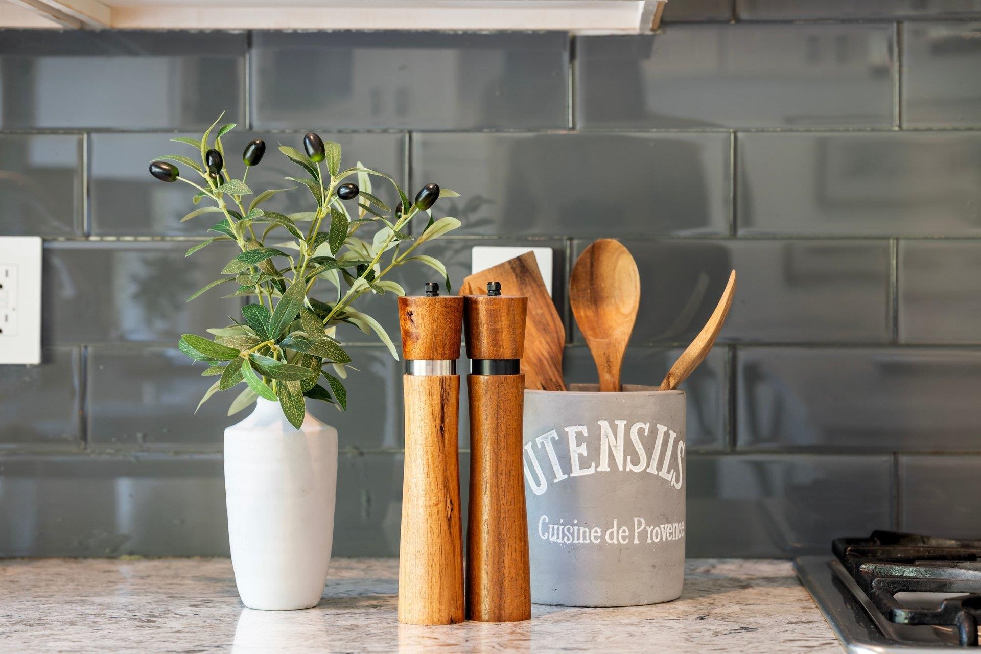 Detail Gallery Image 33 of 50 For 27912 Farm Hill Dr, Hayward,  CA 94542 - 6 Beds | 3 Baths