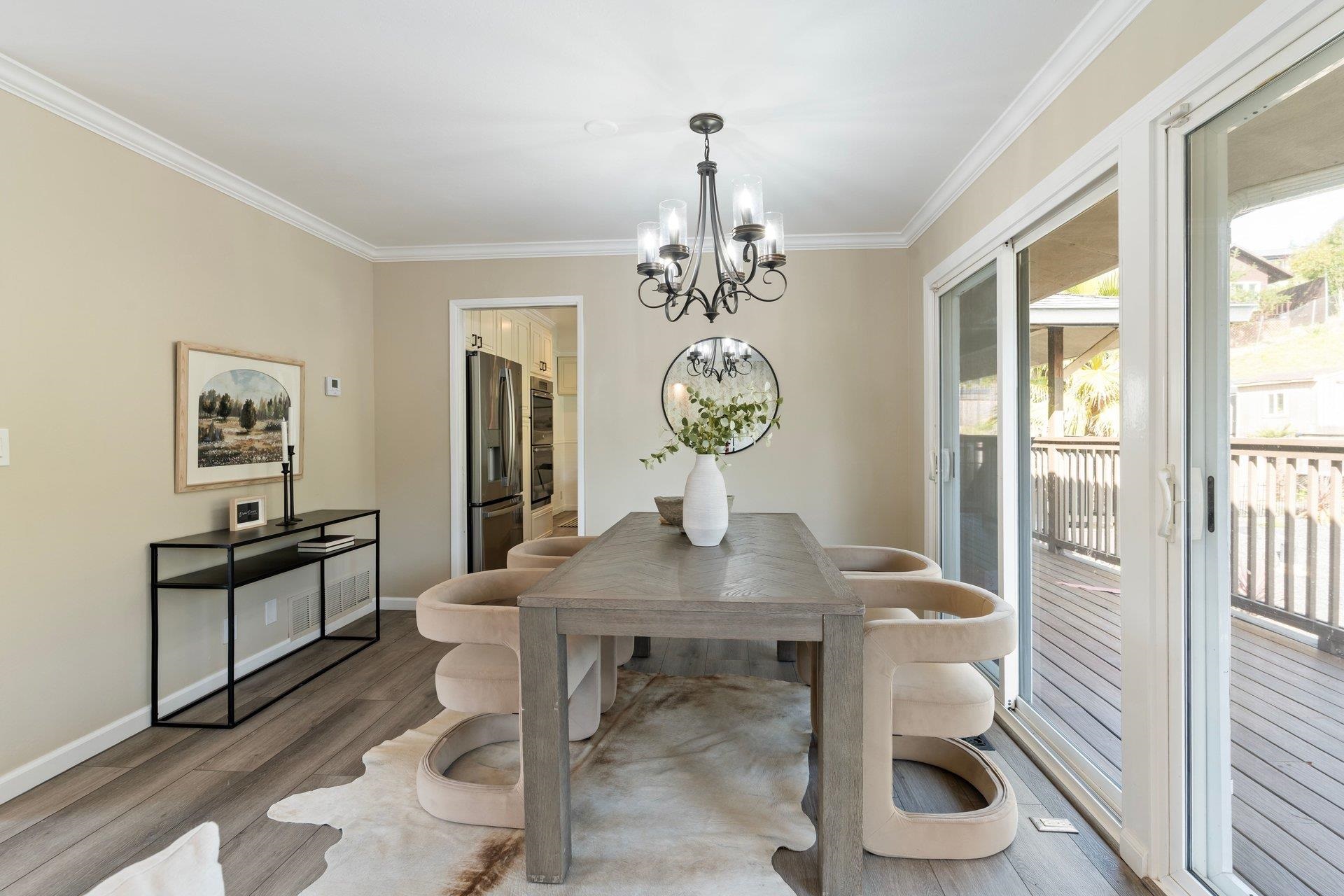 Detail Gallery Image 8 of 50 For 27912 Farm Hill Dr, Hayward,  CA 94542 - 6 Beds | 3 Baths