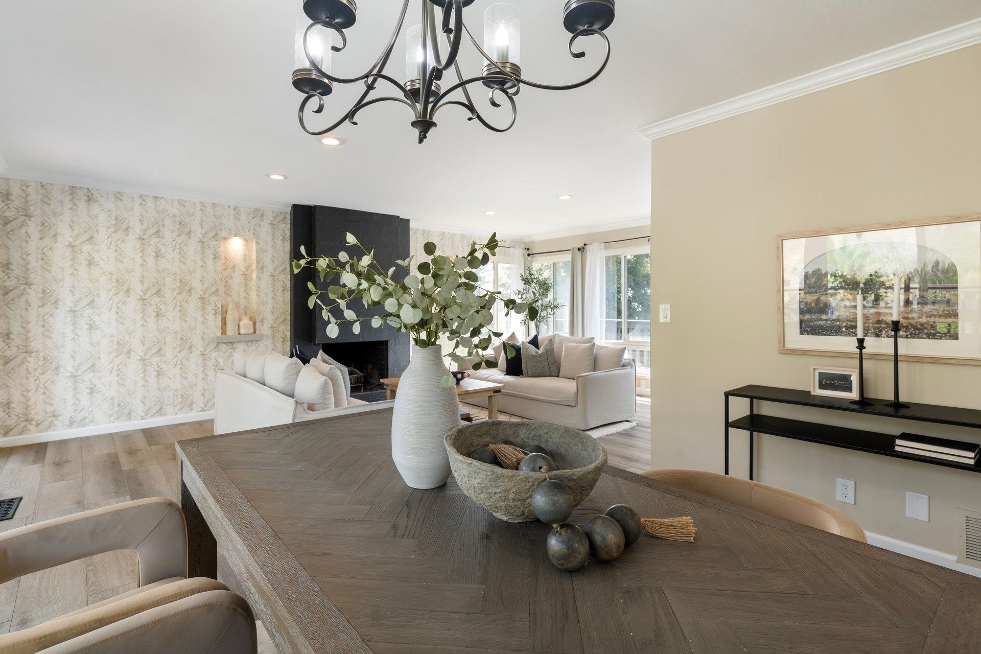 Detail Gallery Image 9 of 50 For 27912 Farm Hill Dr, Hayward,  CA 94542 - 6 Beds | 3 Baths