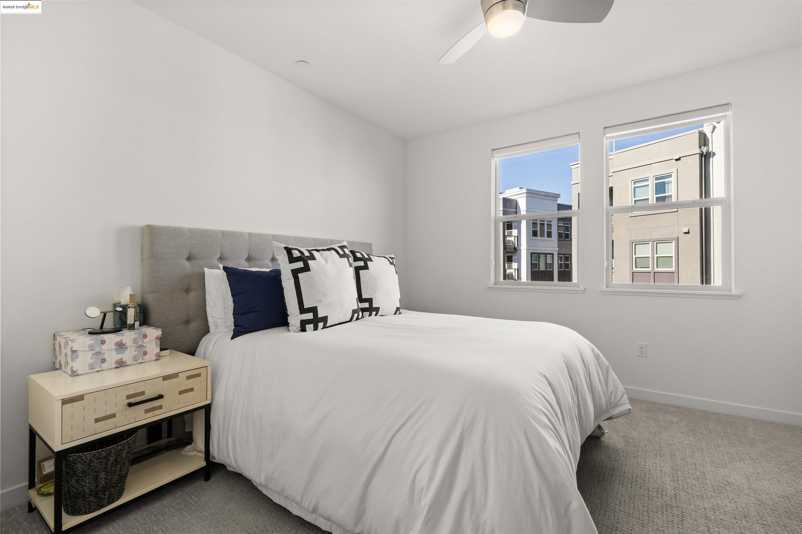 Detail Gallery Image 15 of 36 For 2836 Tradewind Dr, Alameda,  CA 94501 - 2 Beds | 2 Baths