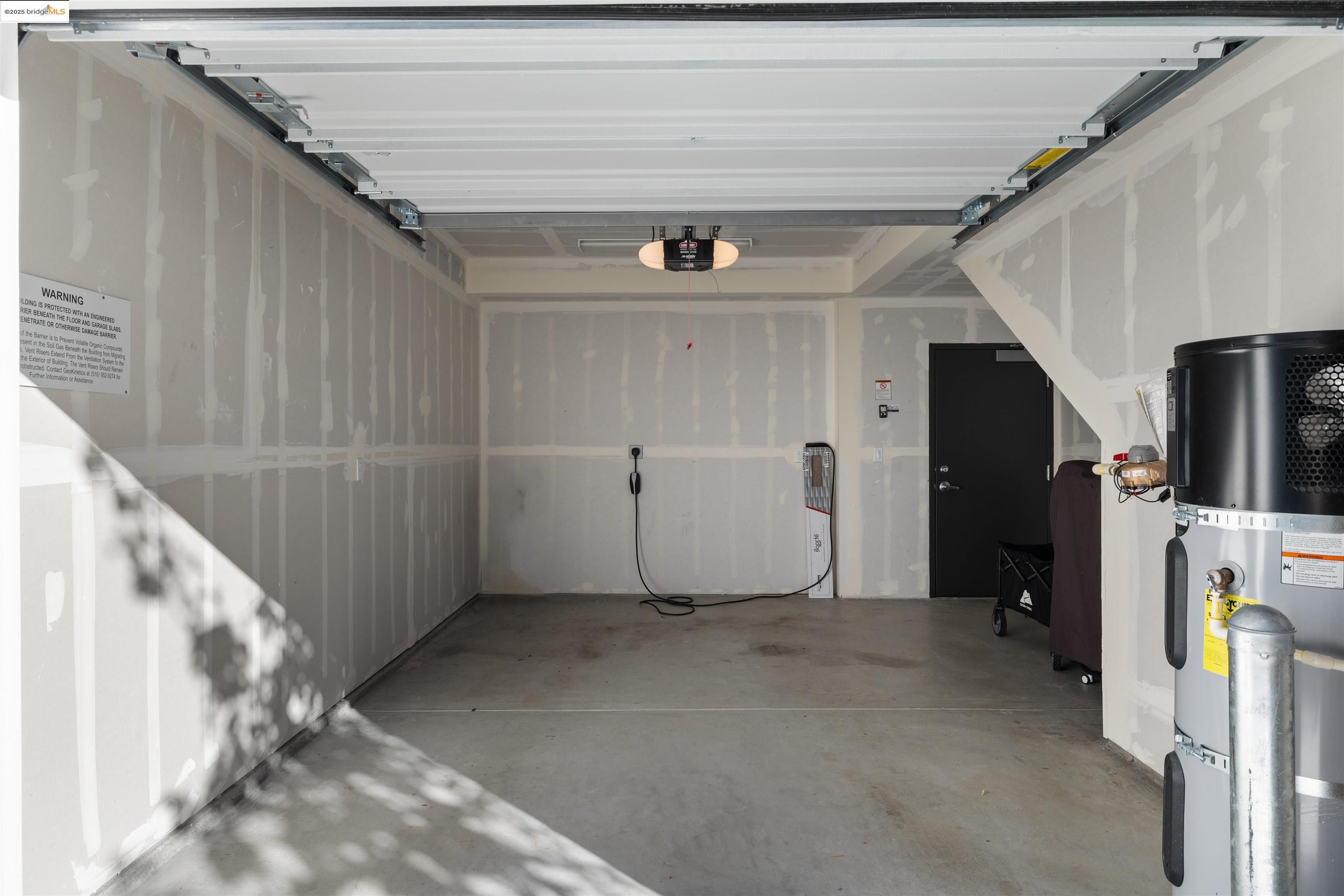 Detail Gallery Image 25 of 36 For 2836 Tradewind Dr, Alameda,  CA 94501 - 2 Beds | 2 Baths