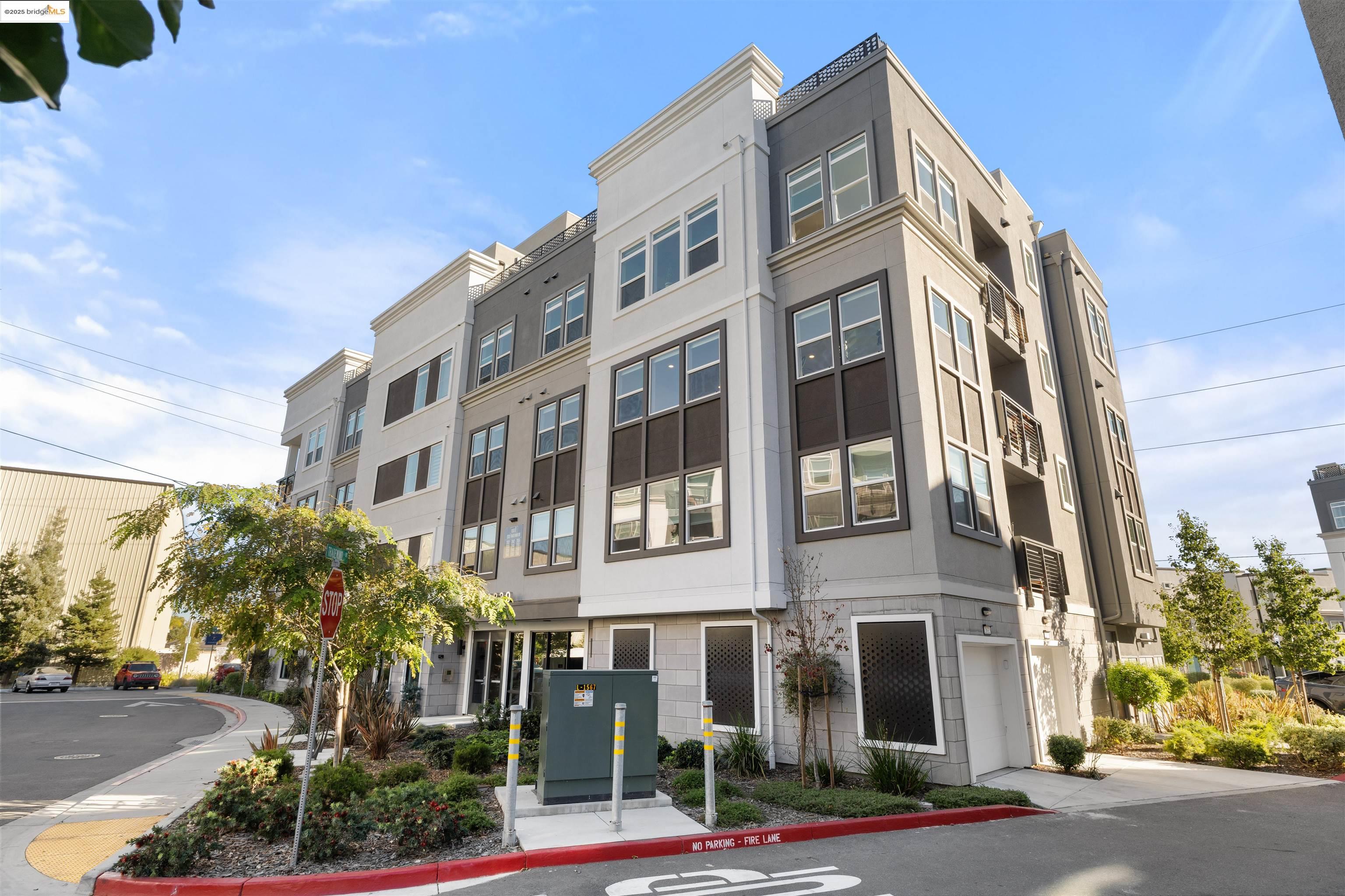 Detail Gallery Image 26 of 36 For 2836 Tradewind Dr, Alameda,  CA 94501 - 2 Beds | 2 Baths