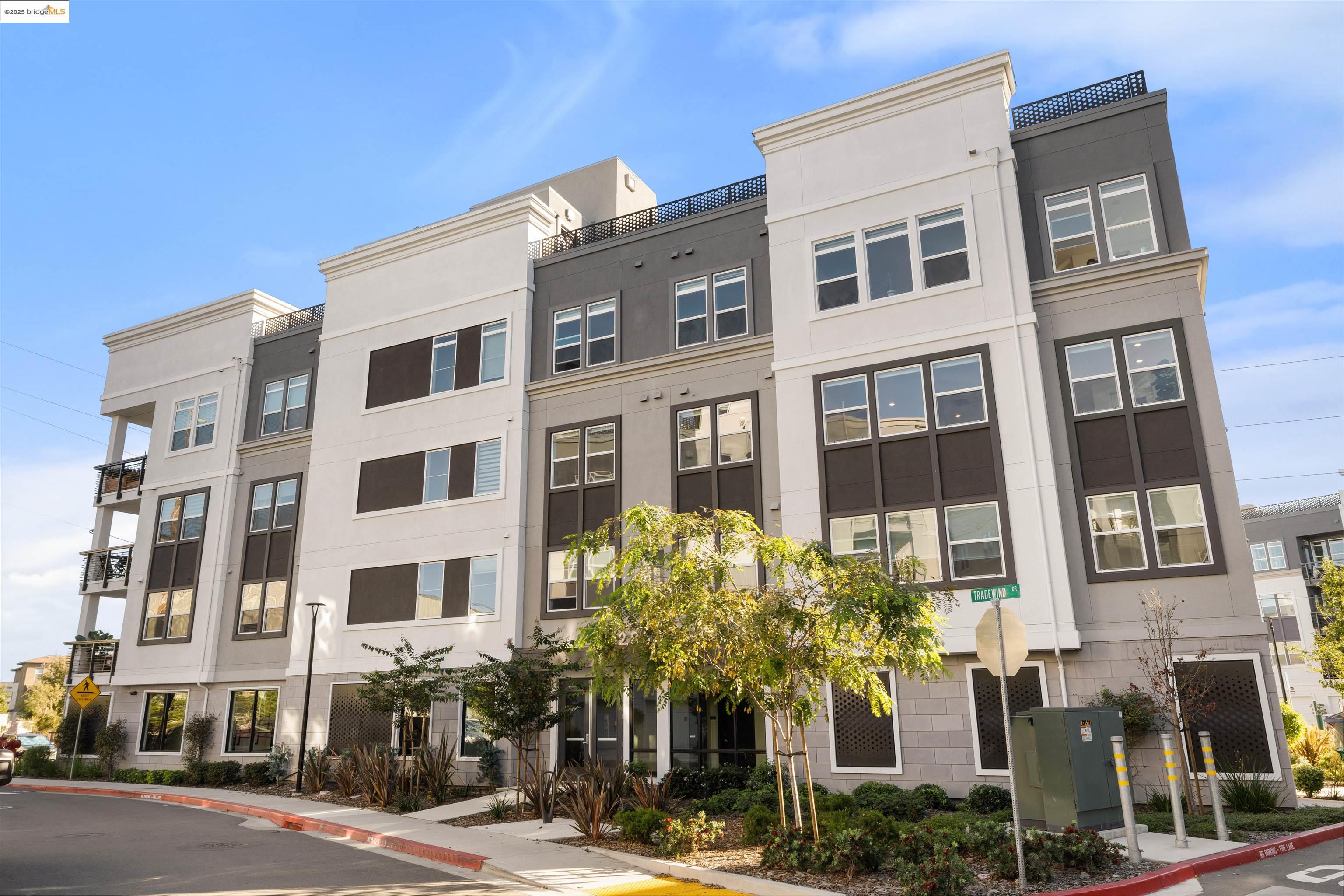 Detail Gallery Image 27 of 36 For 2836 Tradewind Dr, Alameda,  CA 94501 - 2 Beds | 2 Baths