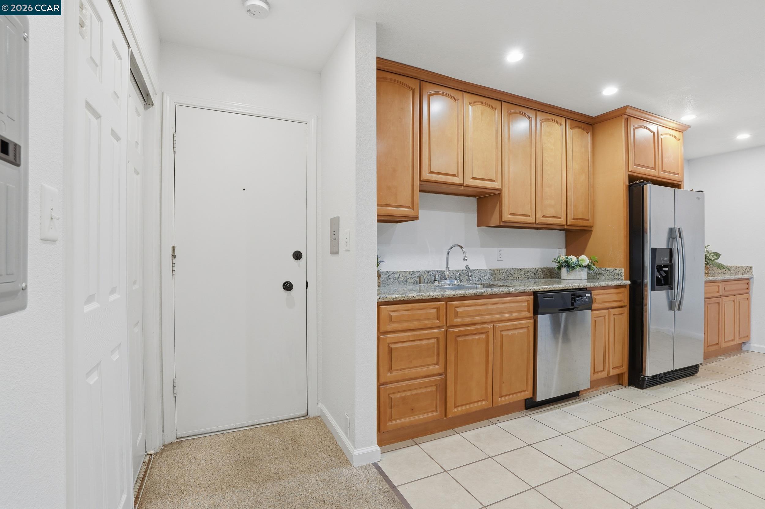 Detail Gallery Image 6 of 13 For 1591 Ellis St #307,  Concord,  CA 94520 - 2 Beds | 2 Baths
