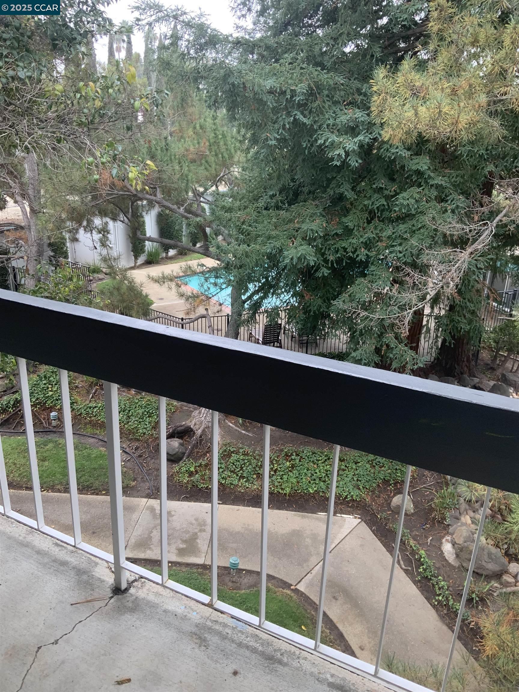 Detail Gallery Image 9 of 13 For 1591 Ellis St #307,  Concord,  CA 94520 - 2 Beds | 2 Baths