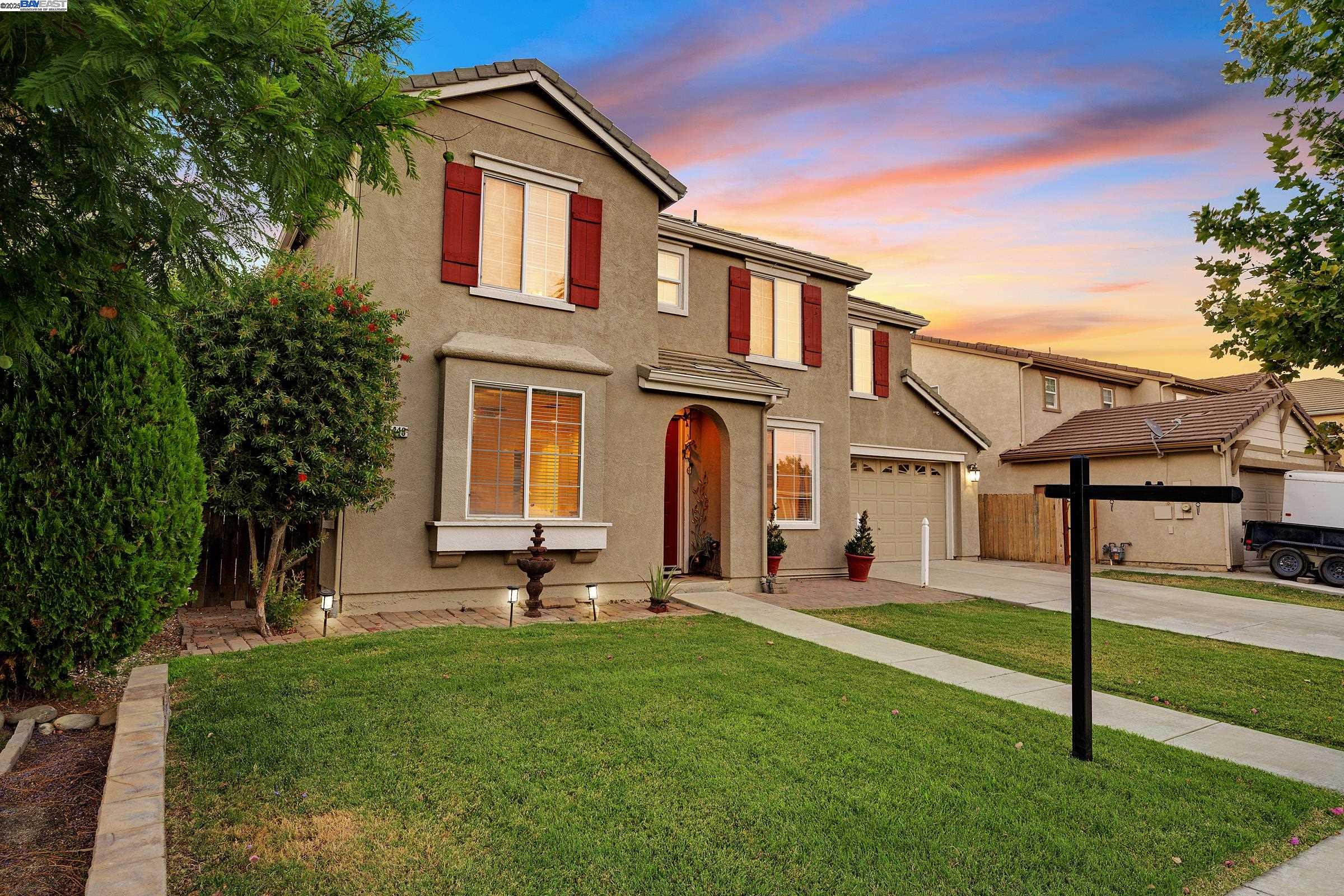 Detail Gallery Image 1 of 60 For 1419 Nubian St, Patterson,  CA 95363 - 5 Beds | 3/1 Baths