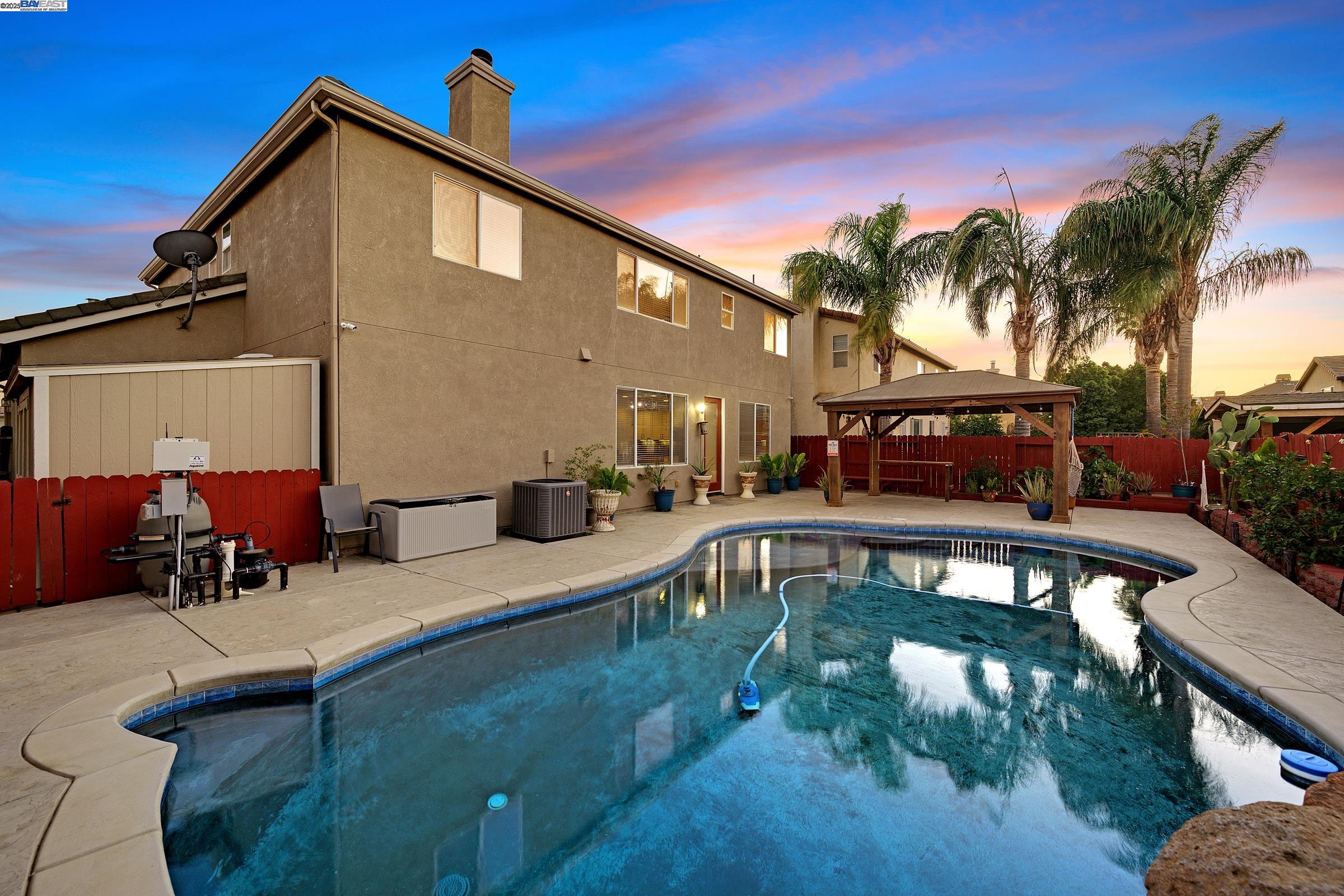 Detail Gallery Image 8 of 60 For 1419 Nubian St, Patterson,  CA 95363 - 5 Beds | 3/1 Baths