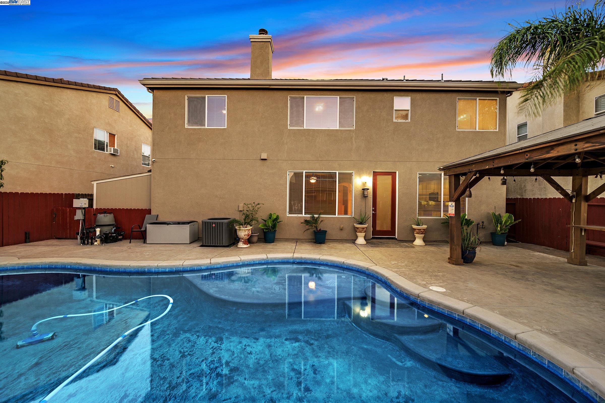 Detail Gallery Image 9 of 60 For 1419 Nubian St, Patterson,  CA 95363 - 5 Beds | 3/1 Baths