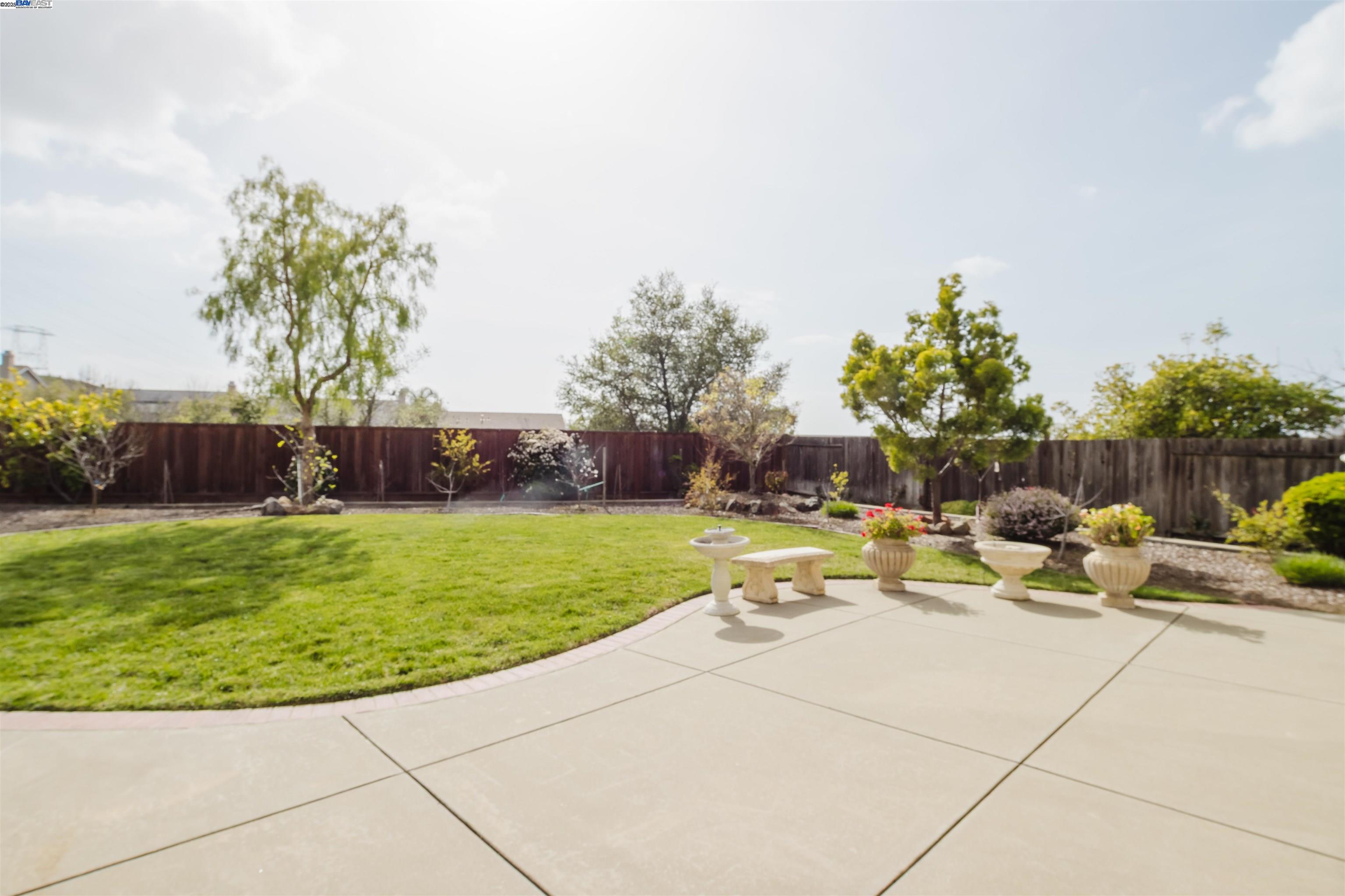 Detail Gallery Image 38 of 38 For 25657 Crestfield Dr, Castro Valley,  CA 94552 - 5 Beds | 3 Baths