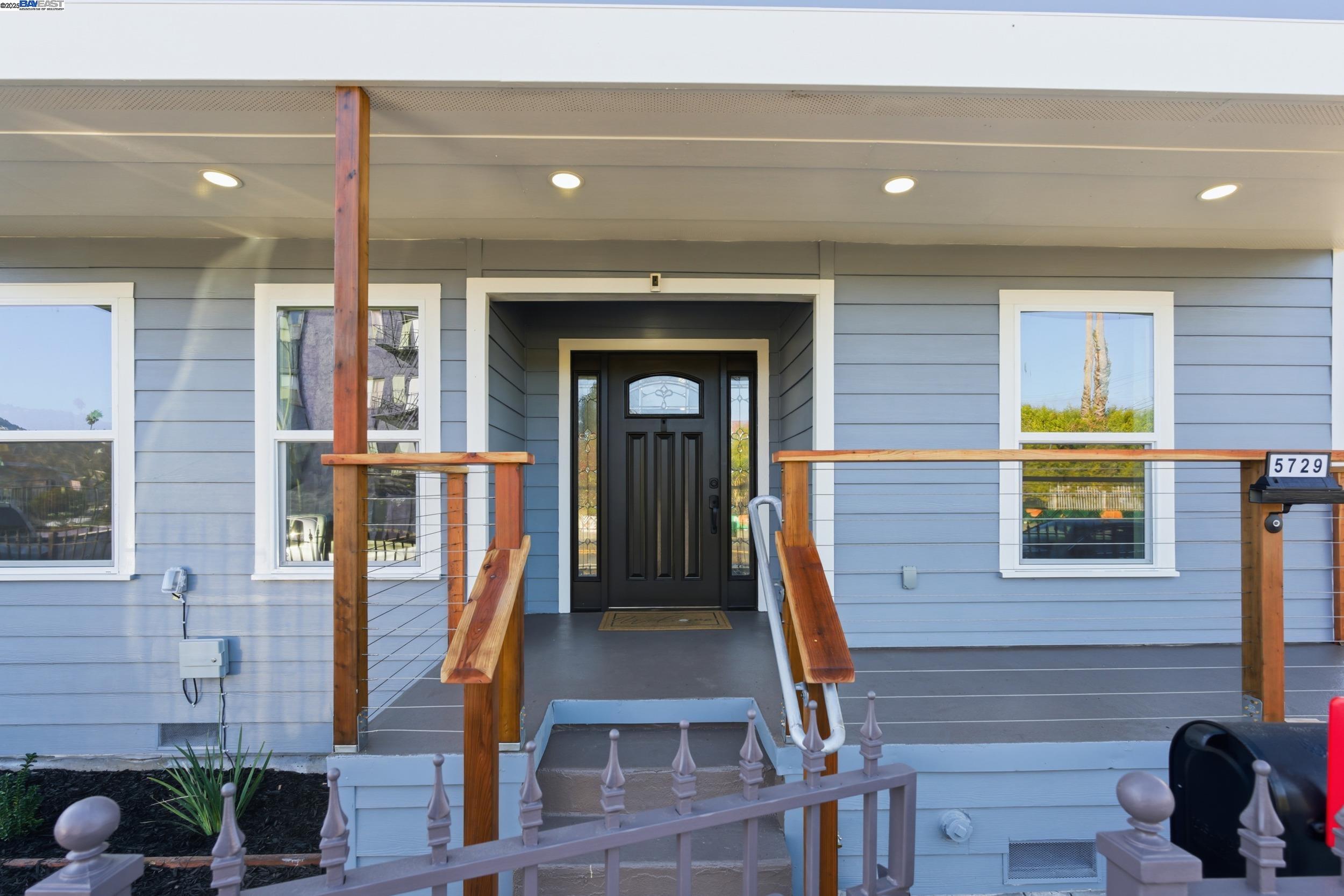 Front Image Thumbnail for BE41119176