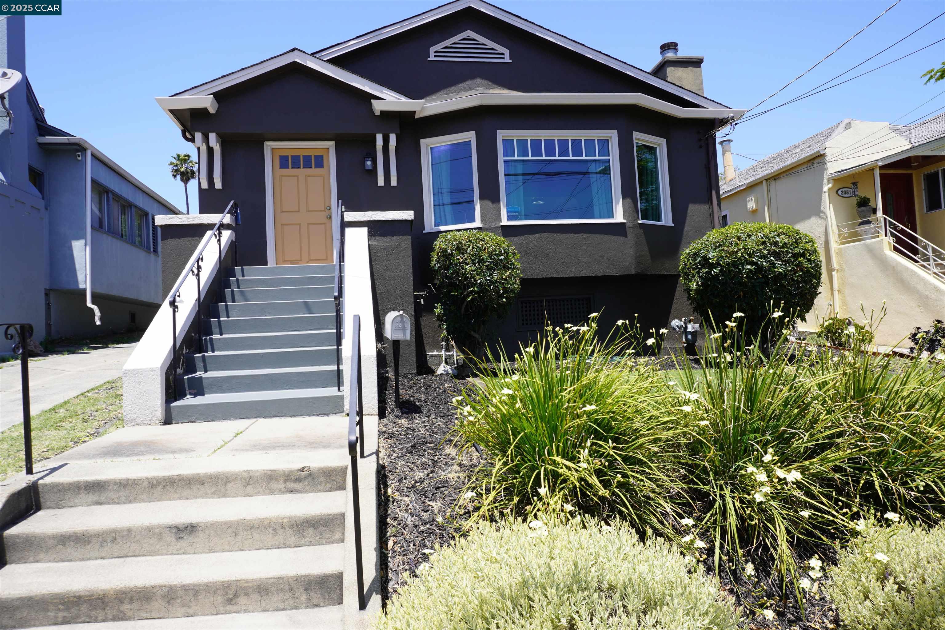 Front Image Thumbnail for CC41119189