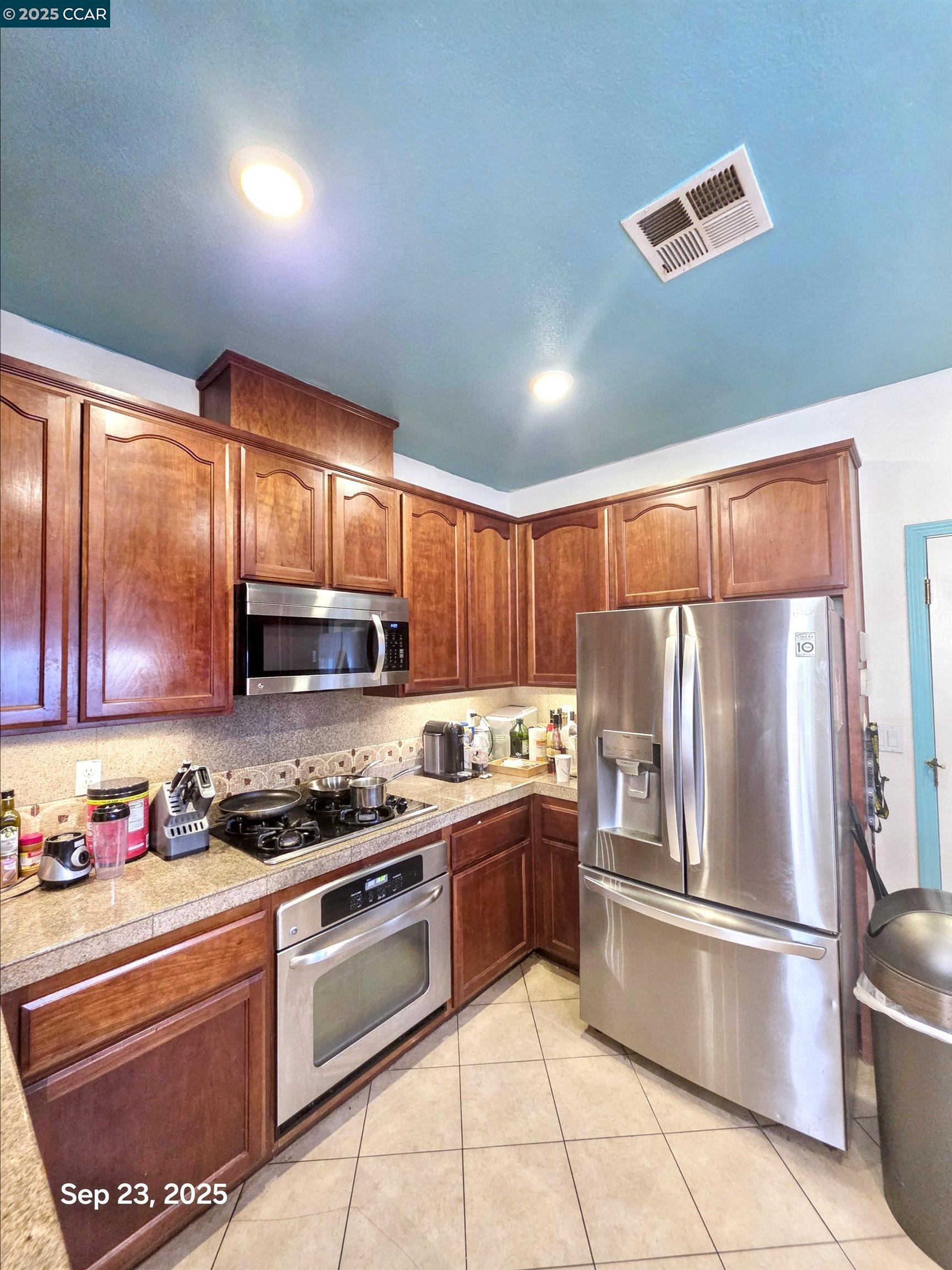 Detail Gallery Image 11 of 27 For 5036 Match Ct, Richmond,  CA 94806 - 3 Beds | 2/1 Baths