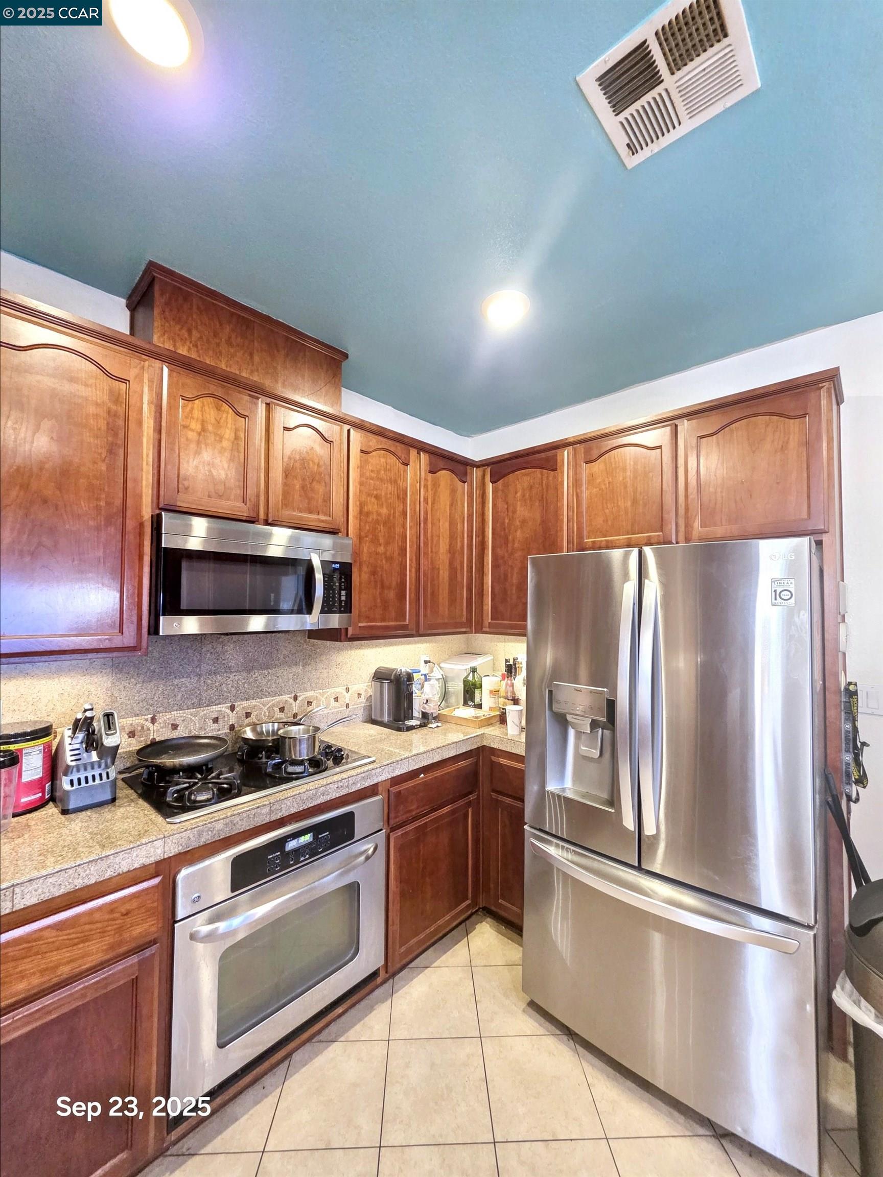 Detail Gallery Image 10 of 27 For 5036 Match Ct, Richmond,  CA 94806 - 3 Beds | 2/1 Baths