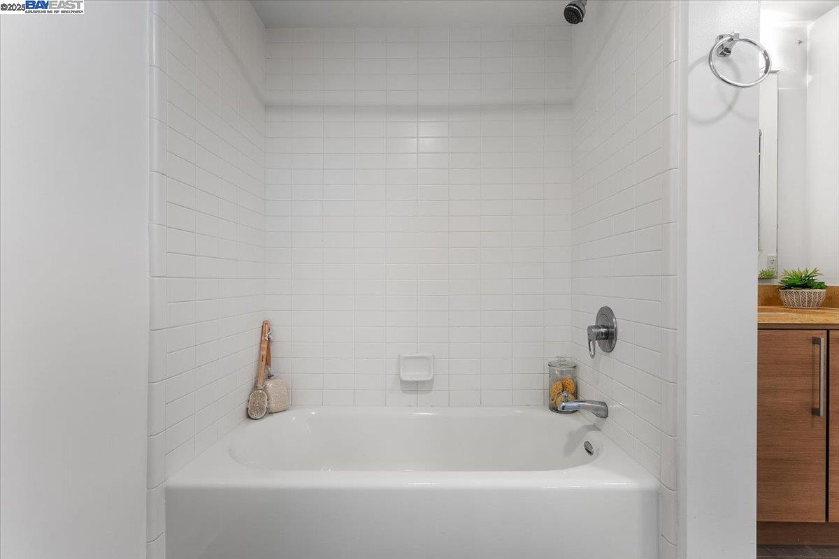 Photo #12: 41119205 Listing: Photo #12