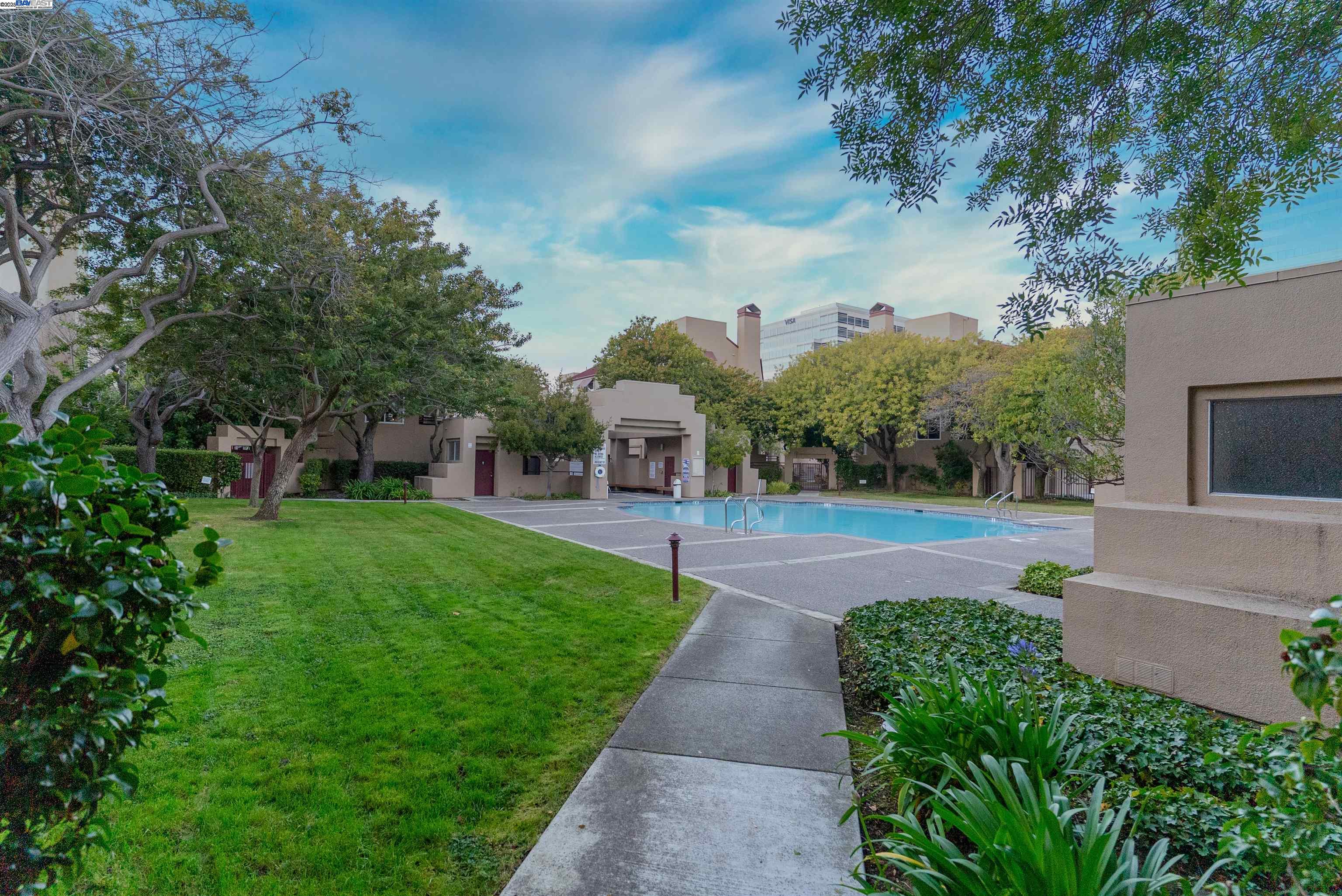 Detail Gallery Image 30 of 33 For 219 Commons Ln, Foster City,  CA 94404 - 2 Beds | 2 Baths