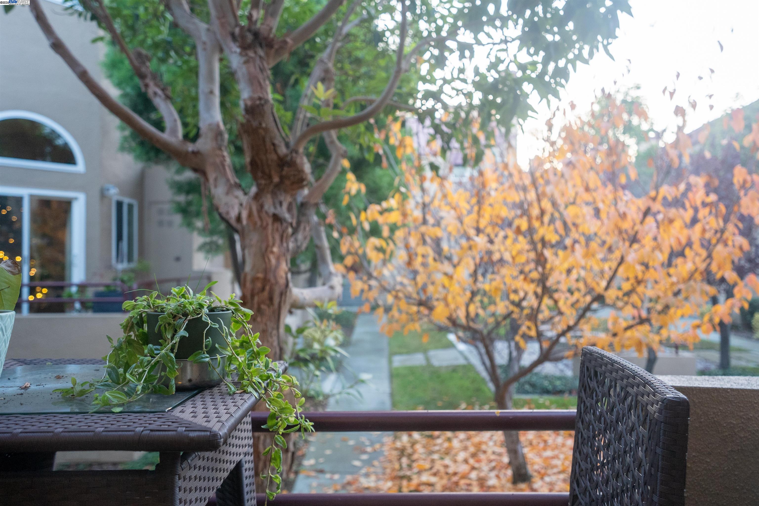 Detail Gallery Image 7 of 33 For 219 Commons Ln, Foster City,  CA 94404 - 2 Beds | 2 Baths