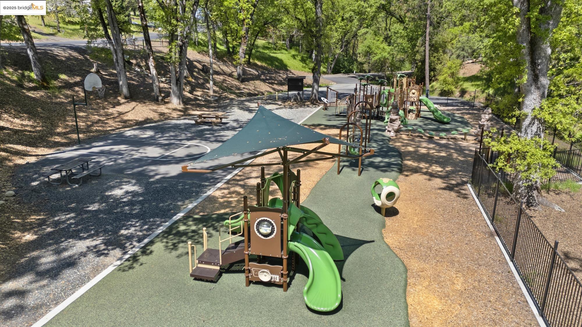 19795 Ferretti Rd, Groveland, CA, 95321