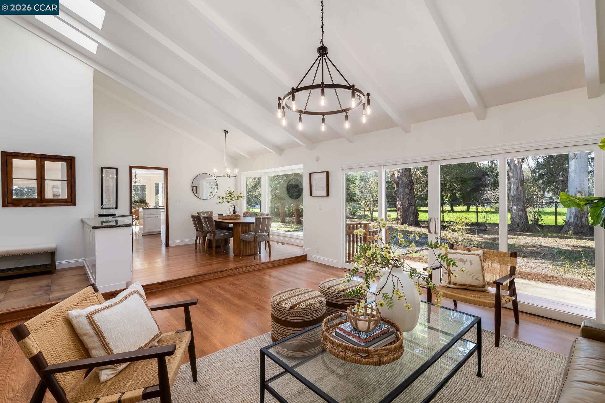 Detail Gallery Image 14 of 60 For 254 Joseph Lane, Pleasanton,  CA 94588 - 4 Beds | 2/1 Baths