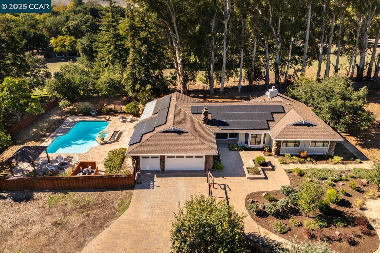 Detail Gallery Image 4 of 60 For 254 Joseph Lane, Pleasanton,  CA 94588 - 4 Beds | 2/1 Baths