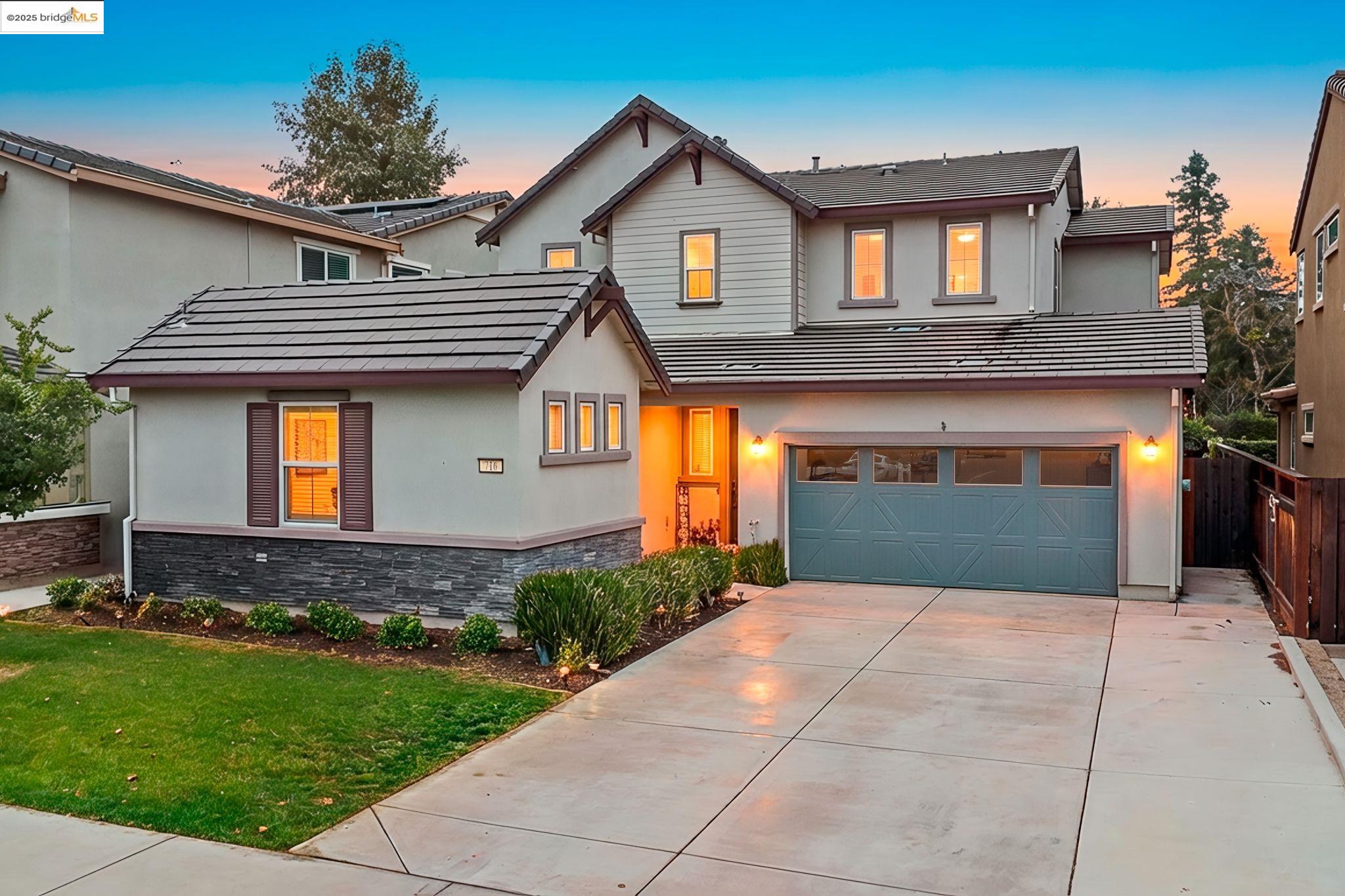 Front Image Thumbnail for EB41119270