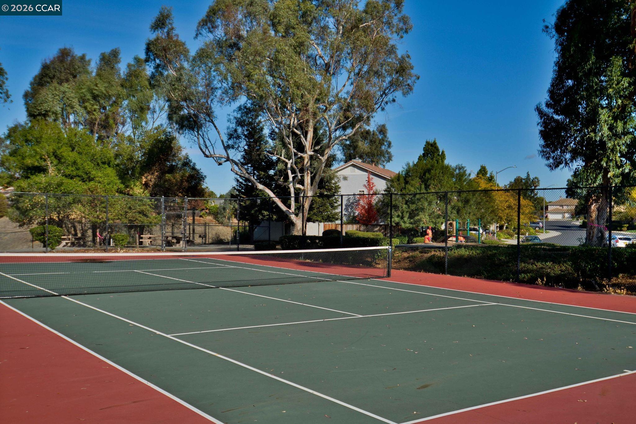 Detail Gallery Image 29 of 34 For 415 Orchard View Ave, Martinez,  CA 94553 - 3 Beds | 2/1 Baths