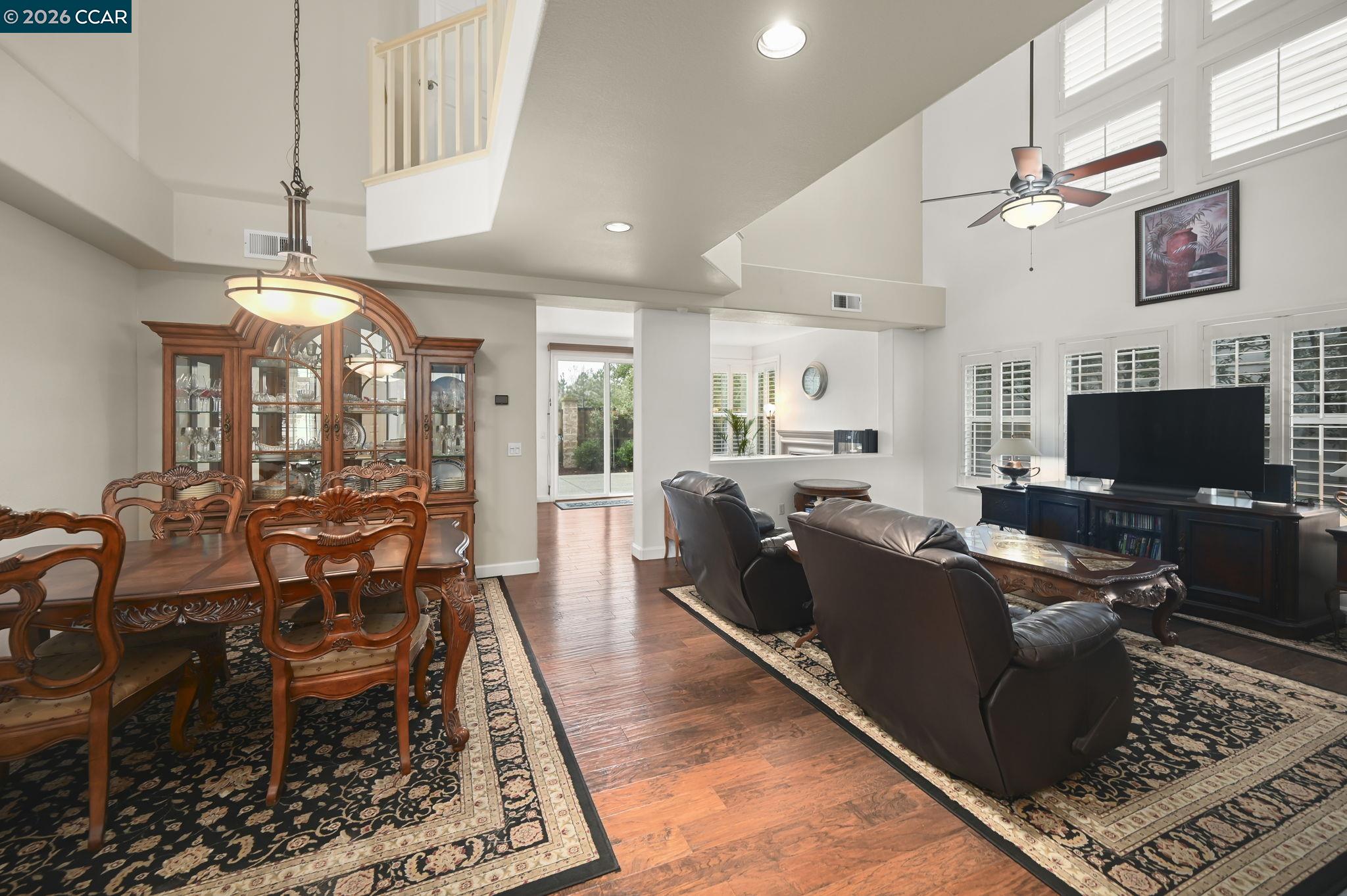 Detail Gallery Image 4 of 34 For 415 Orchard View Ave, Martinez,  CA 94553 - 3 Beds | 2/1 Baths