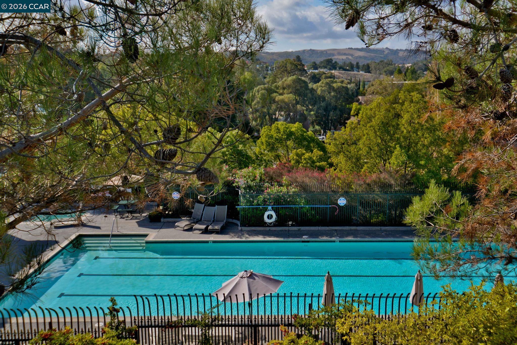 Detail Gallery Image 31 of 34 For 415 Orchard View Ave, Martinez,  CA 94553 - 3 Beds | 2/1 Baths