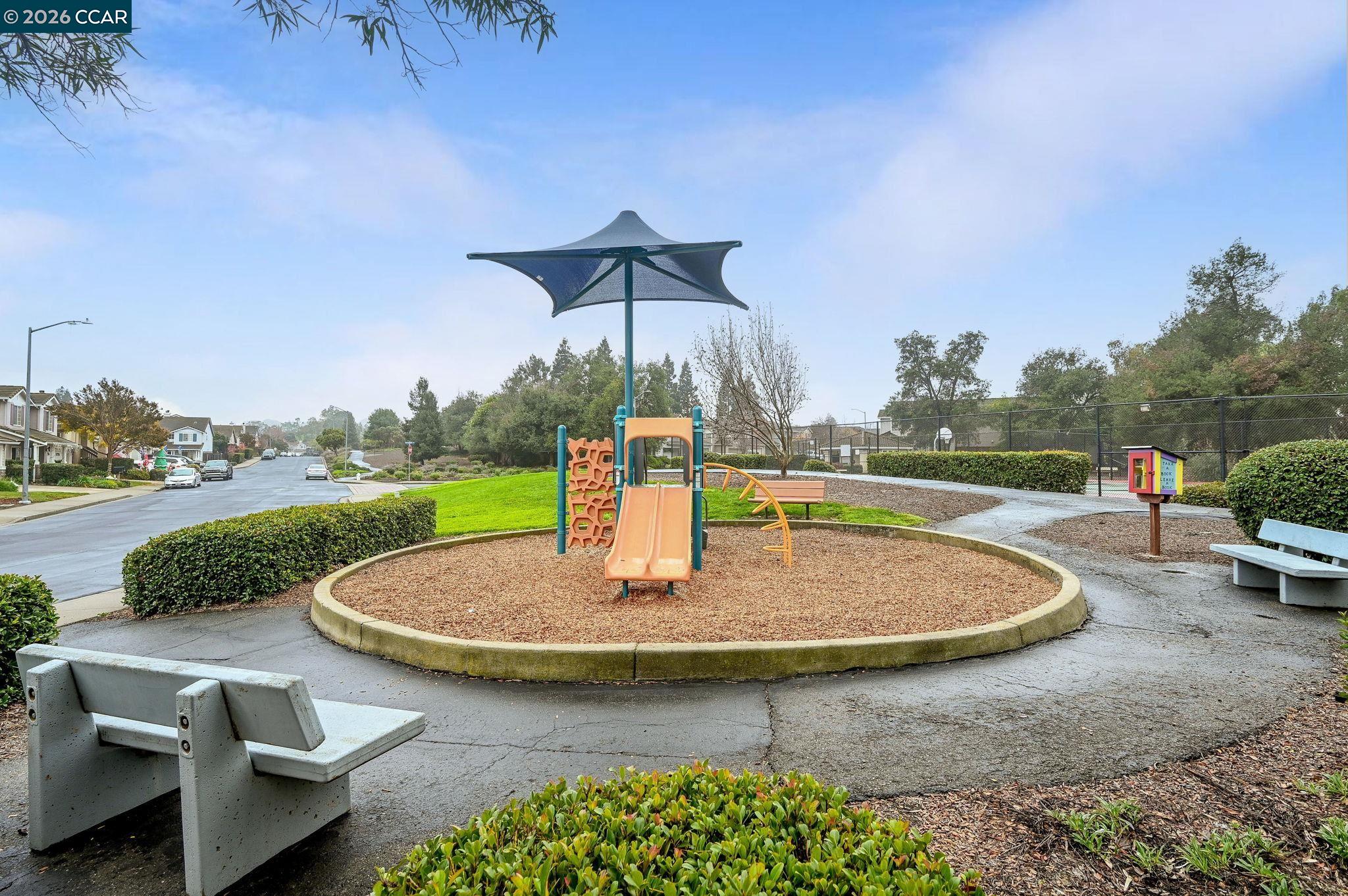 Detail Gallery Image 33 of 34 For 415 Orchard View Ave, Martinez,  CA 94553 - 3 Beds | 2/1 Baths