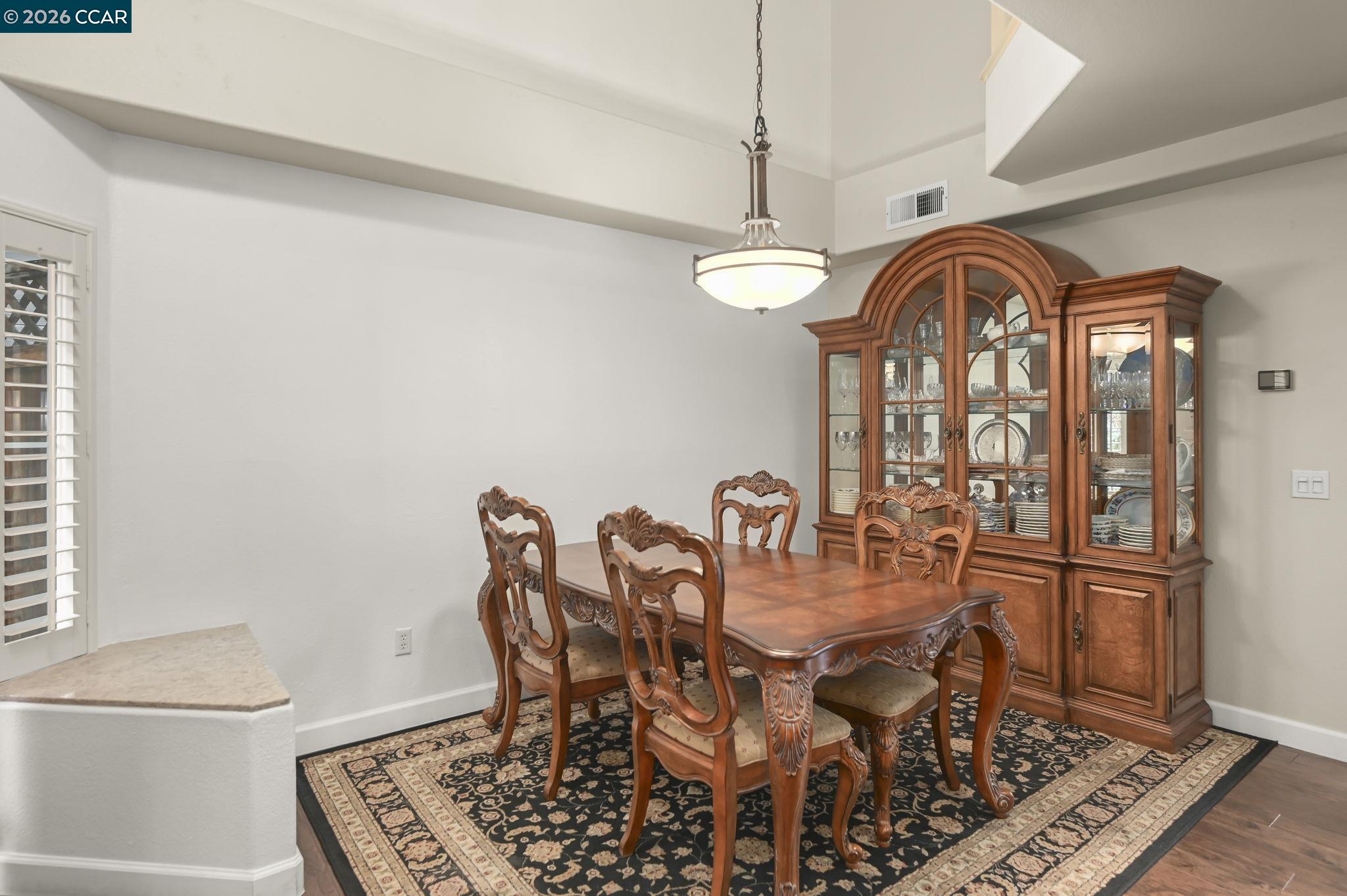 Detail Gallery Image 7 of 34 For 415 Orchard View Ave, Martinez,  CA 94553 - 3 Beds | 2/1 Baths