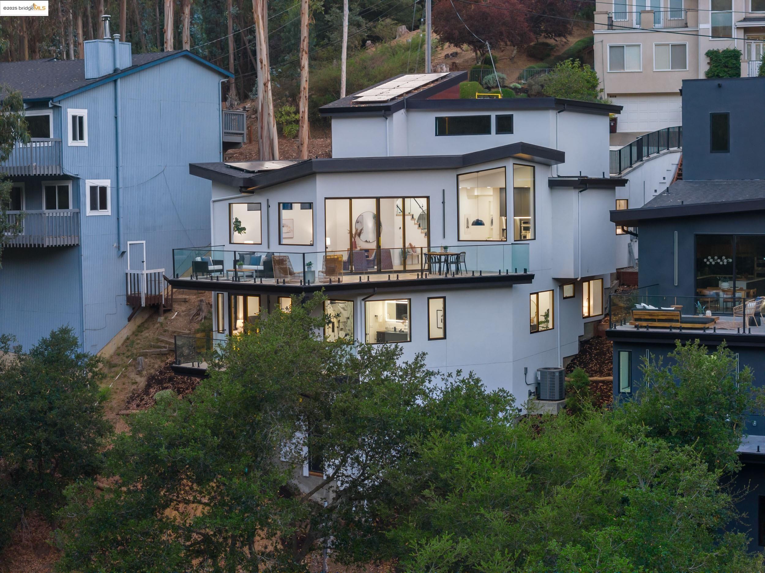 Front Image Thumbnail for EB41119309