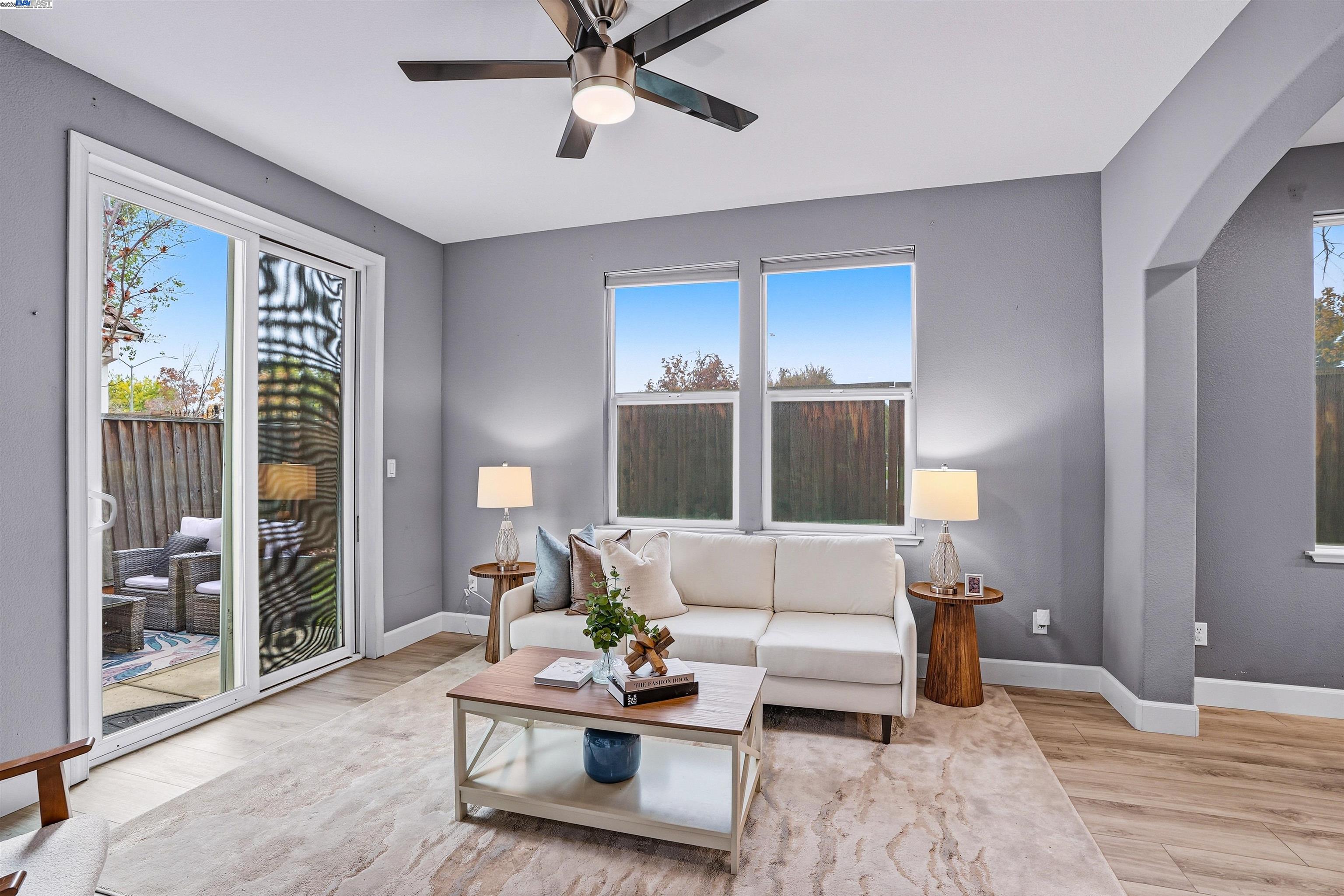 Detail Gallery Image 8 of 46 For 1174 Juan Jose Ln, Tracy,  CA 95376 - 4 Beds | 2/1 Baths