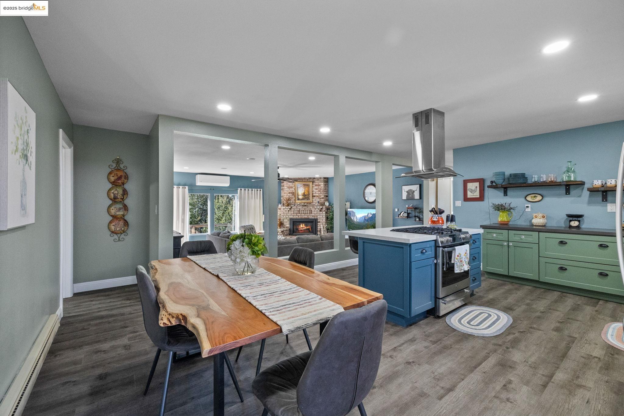 Detail Gallery Image 11 of 58 For 20330 Westview Dr, Tuolumne,  CA 95379 - 4 Beds | 2 Baths