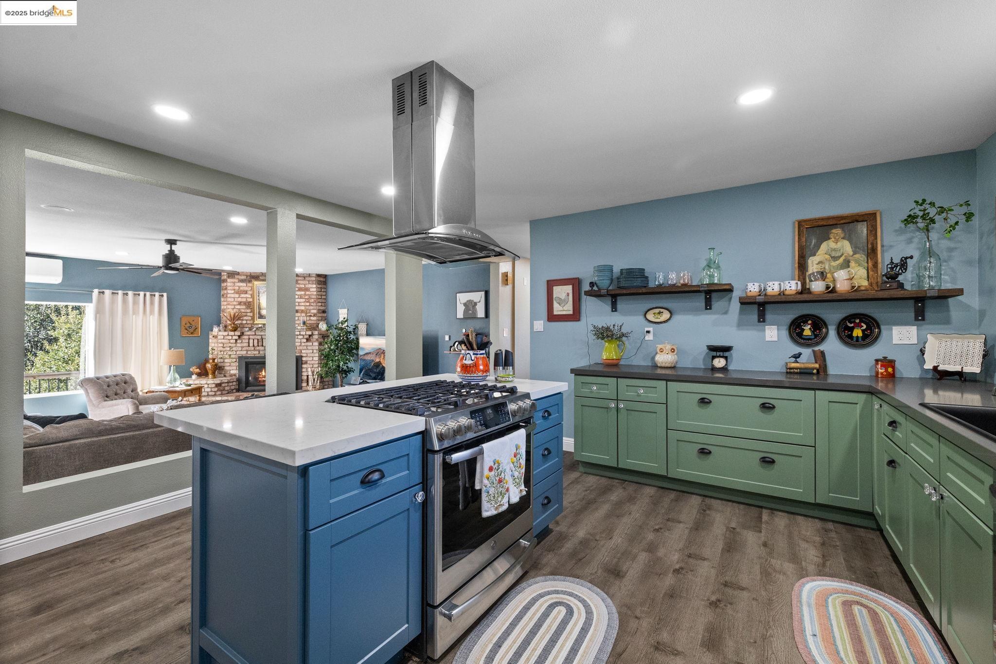 Detail Gallery Image 12 of 58 For 20330 Westview Dr, Tuolumne,  CA 95379 - 4 Beds | 2 Baths