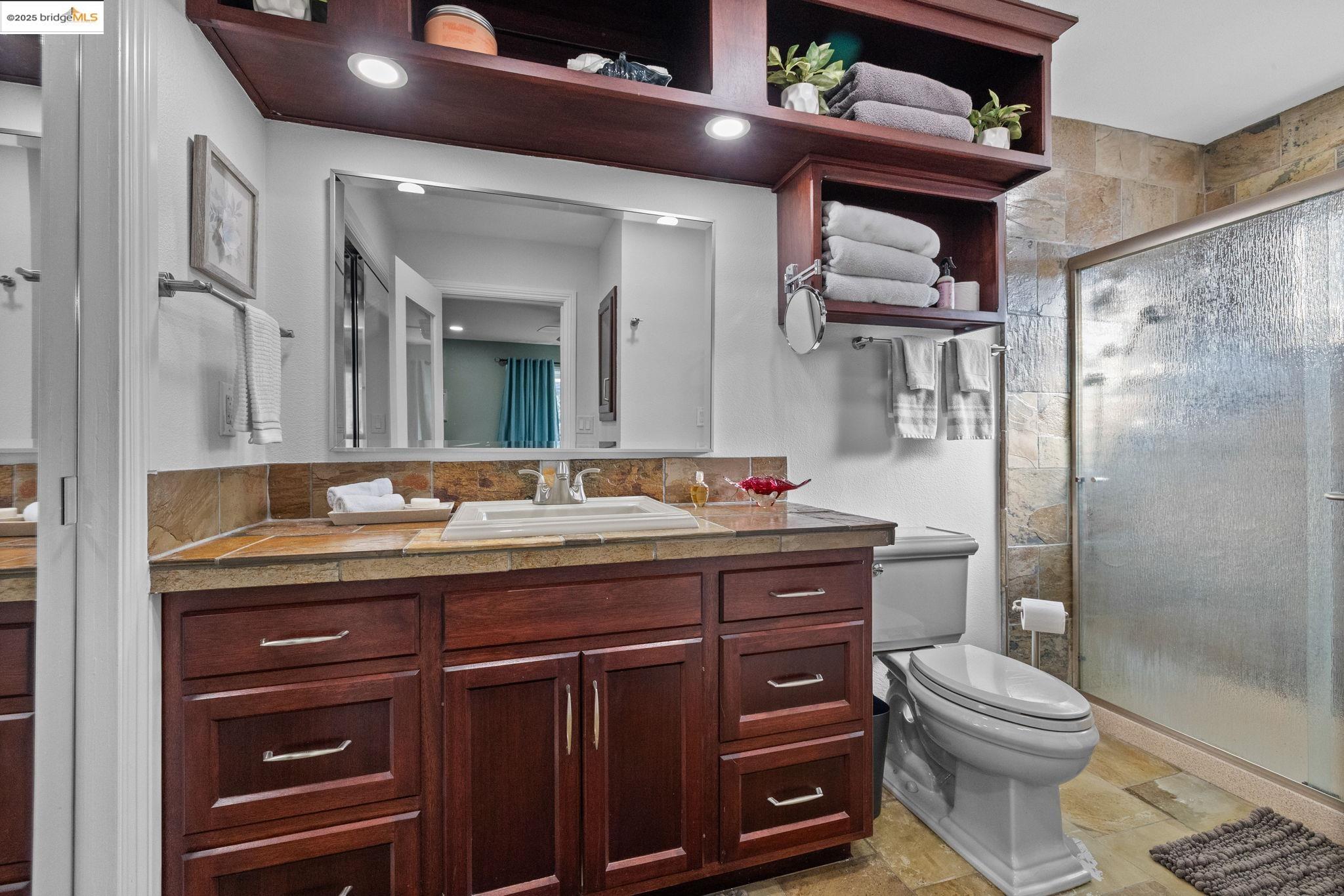 Detail Gallery Image 17 of 58 For 20330 Westview Dr, Tuolumne,  CA 95379 - 4 Beds | 2 Baths