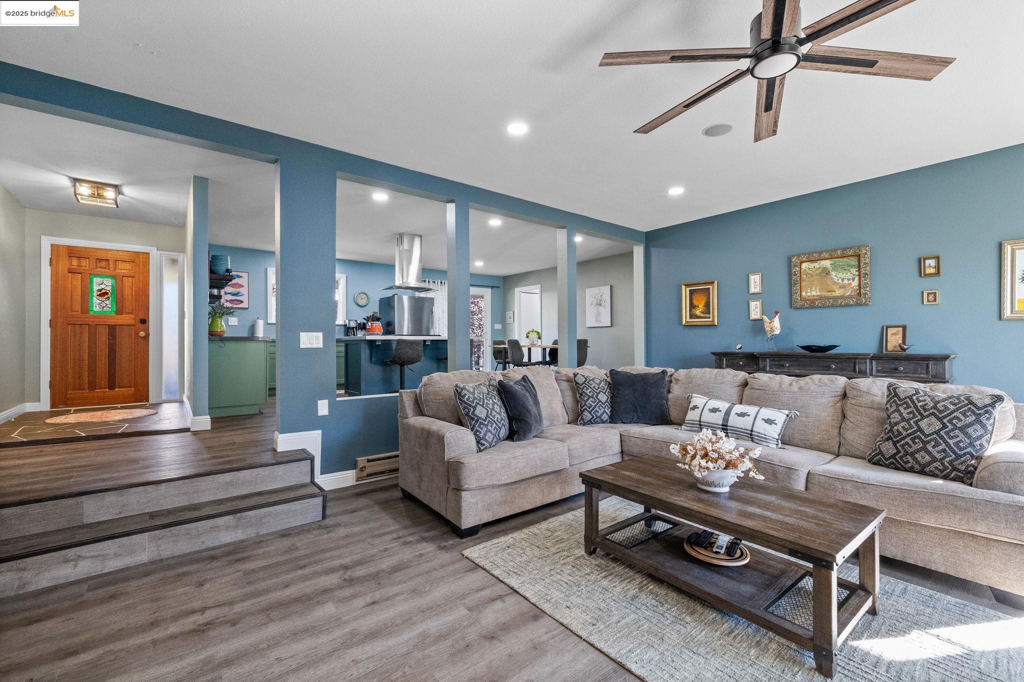 Detail Gallery Image 7 of 58 For 20330 Westview Dr, Tuolumne,  CA 95379 - 4 Beds | 2 Baths