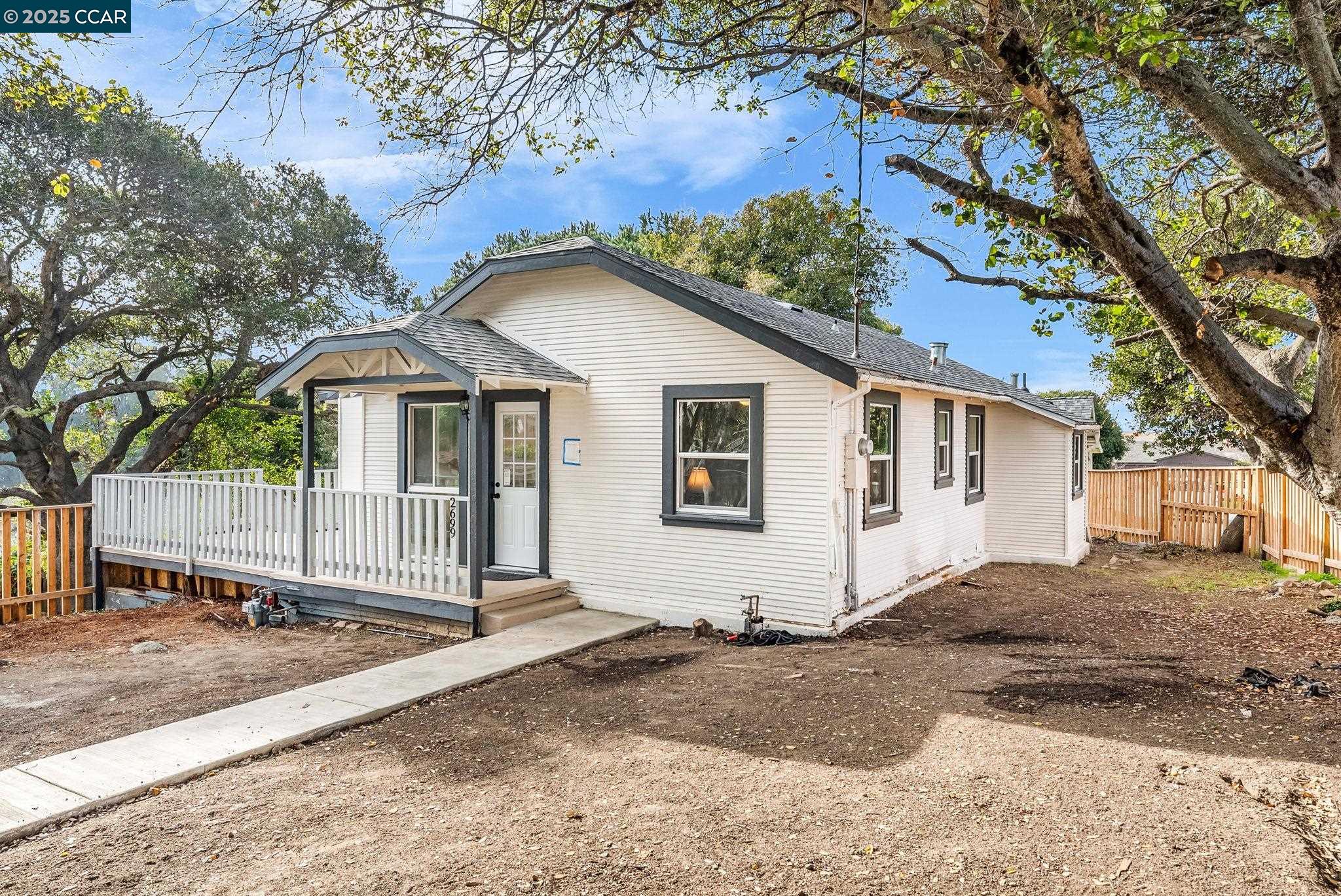 Detail Gallery Image 5 of 53 For 2699 Vale Rd, San Pablo,  CA 94806 - 3 Beds | 2 Baths