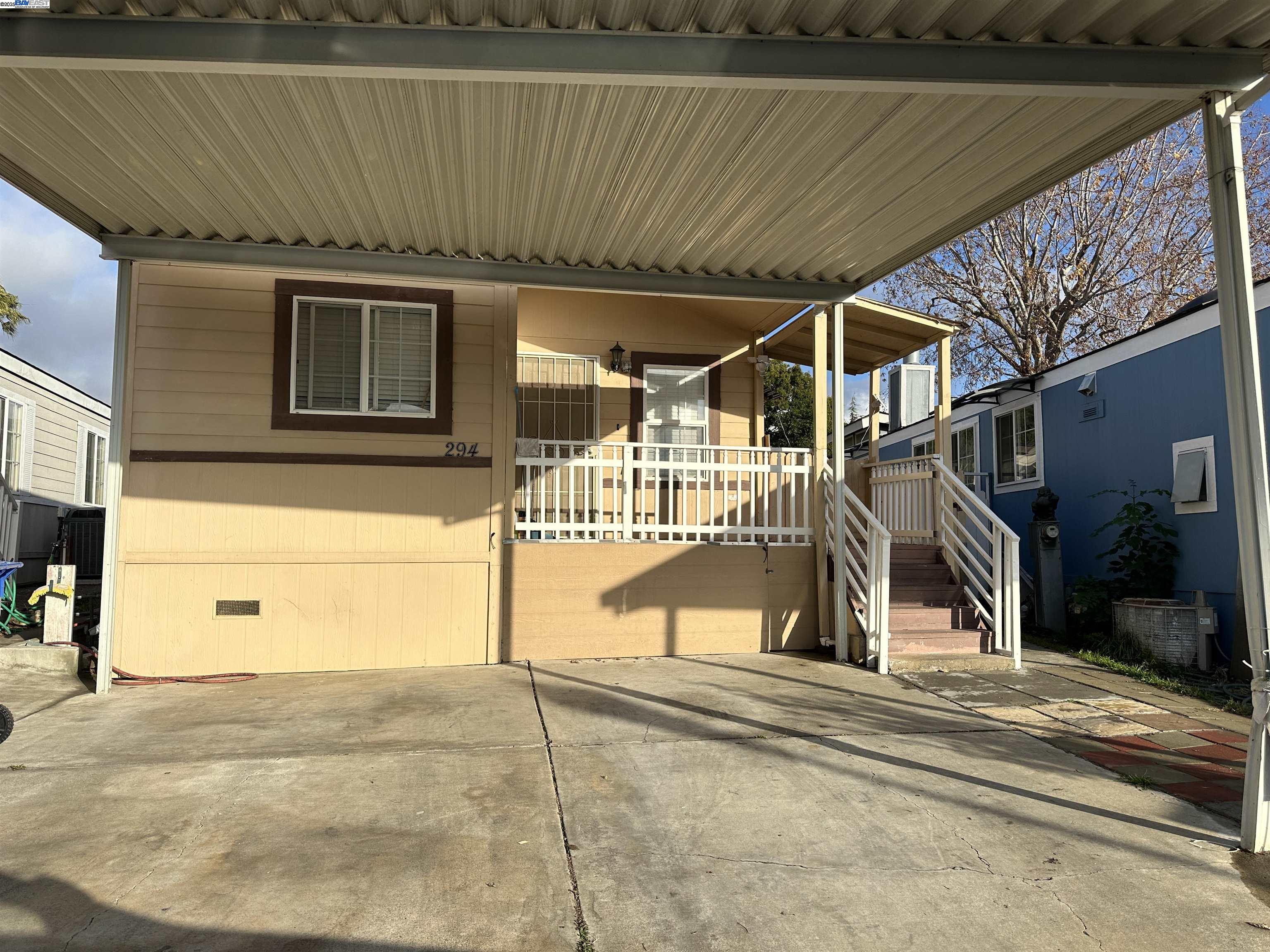 Front Image Thumbnail for BE41119377