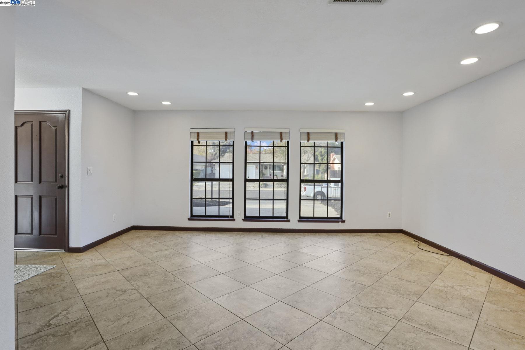 Detail Gallery Image 20 of 37 For 1312 Wylmawood Ln, Modesto,  CA 95355 - 3 Beds | 2 Baths