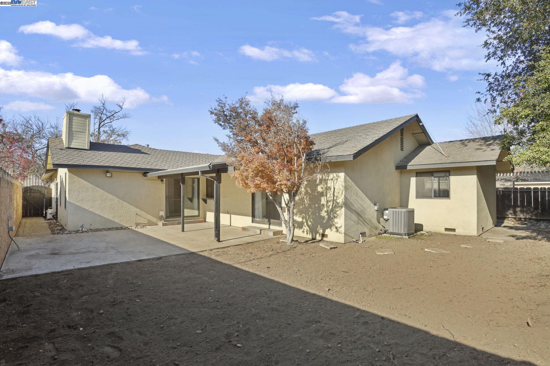 Detail Gallery Image 33 of 37 For 1312 Wylmawood Ln, Modesto,  CA 95355 - 3 Beds | 2 Baths