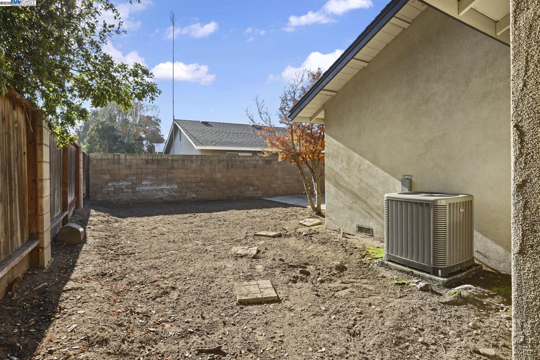 Detail Gallery Image 37 of 37 For 1312 Wylmawood Ln, Modesto,  CA 95355 - 3 Beds | 2 Baths