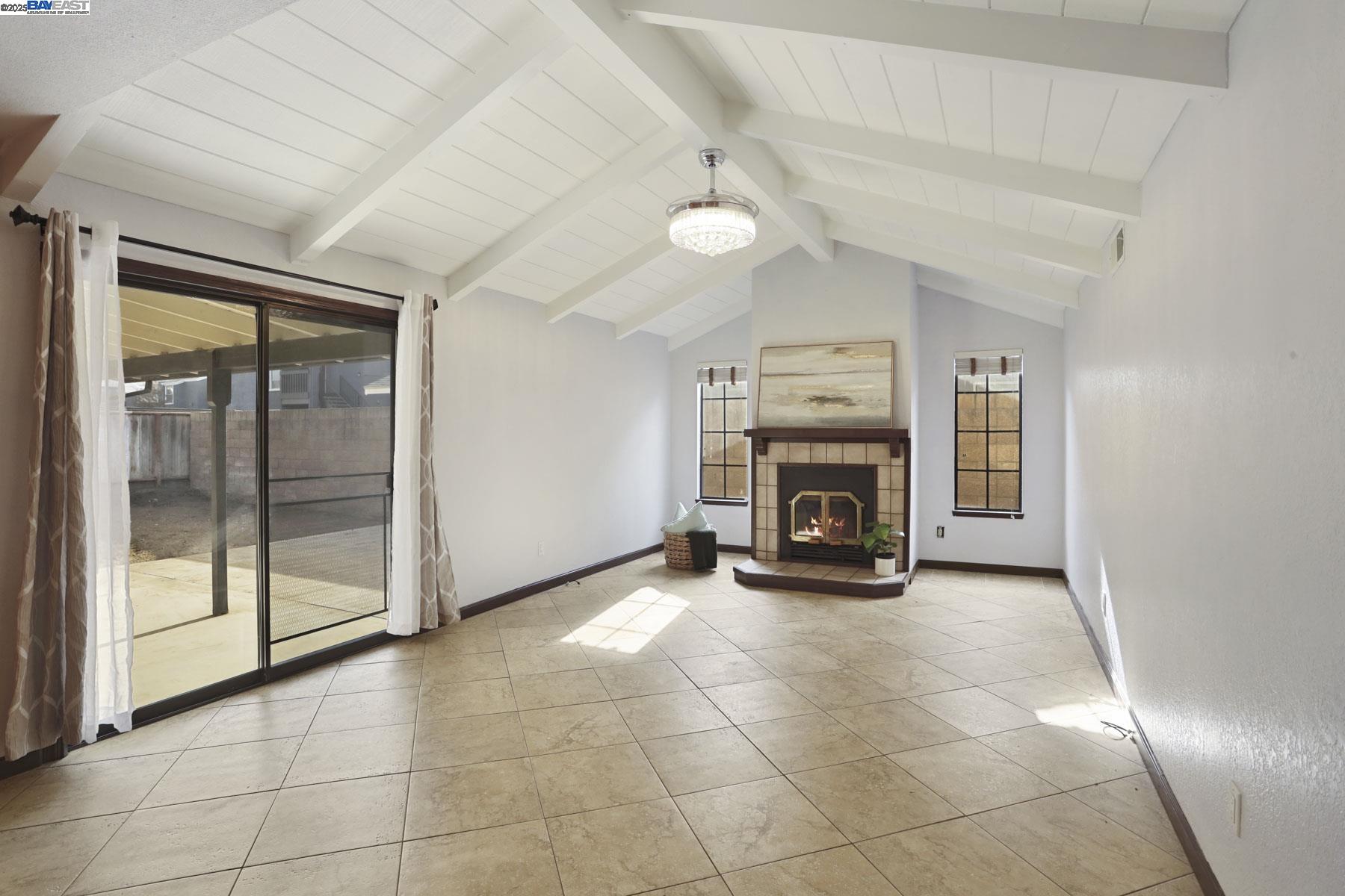 Detail Gallery Image 6 of 37 For 1312 Wylmawood Ln, Modesto,  CA 95355 - 3 Beds | 2 Baths